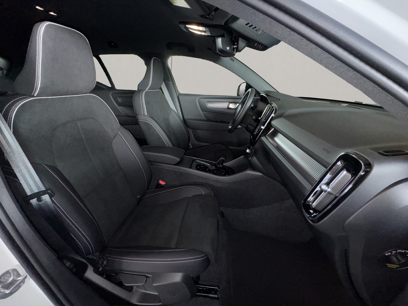 VOLVO EX40 Extended Core-image-11
