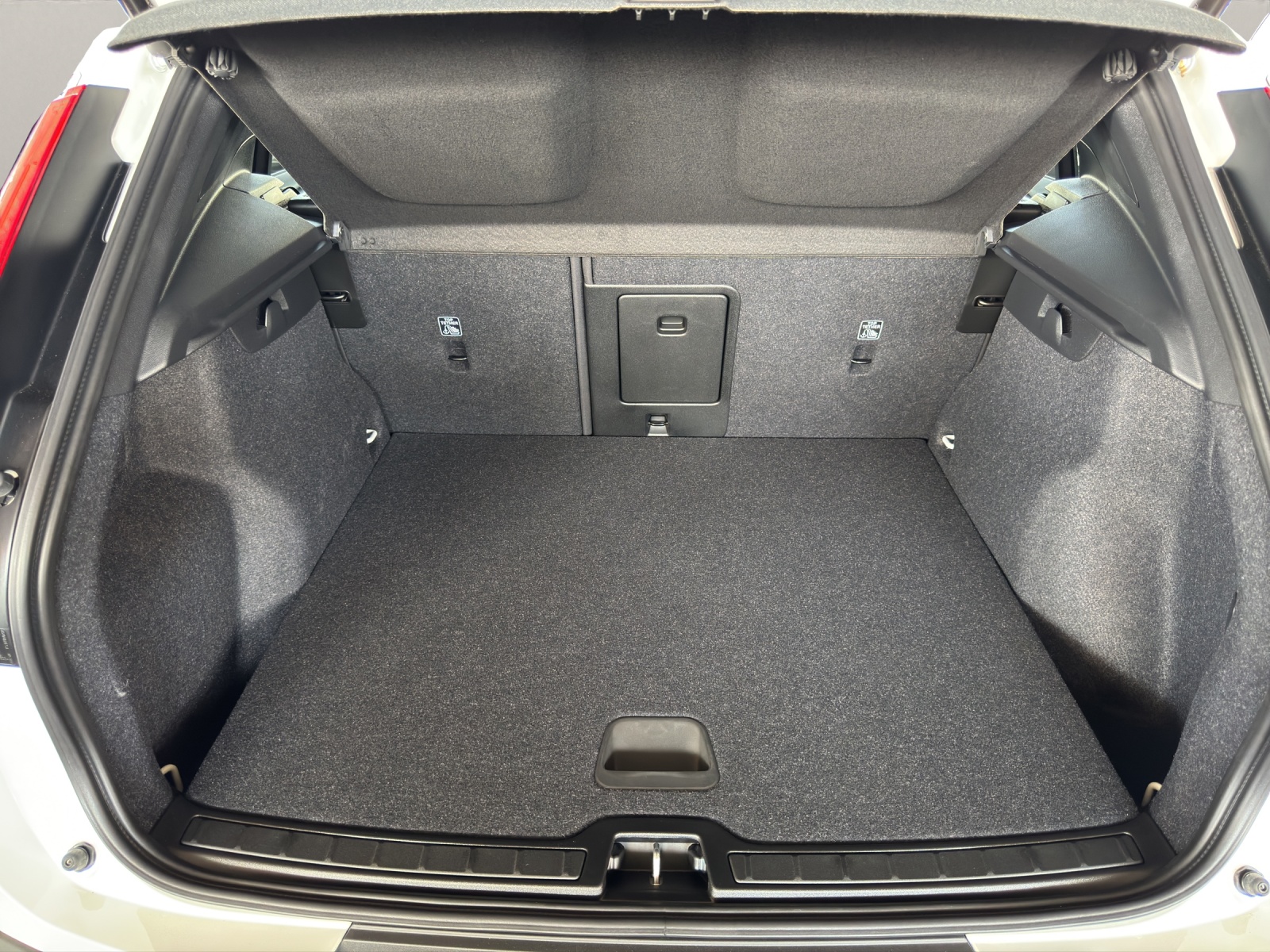 VOLVO EX40 Extended Core-image-15