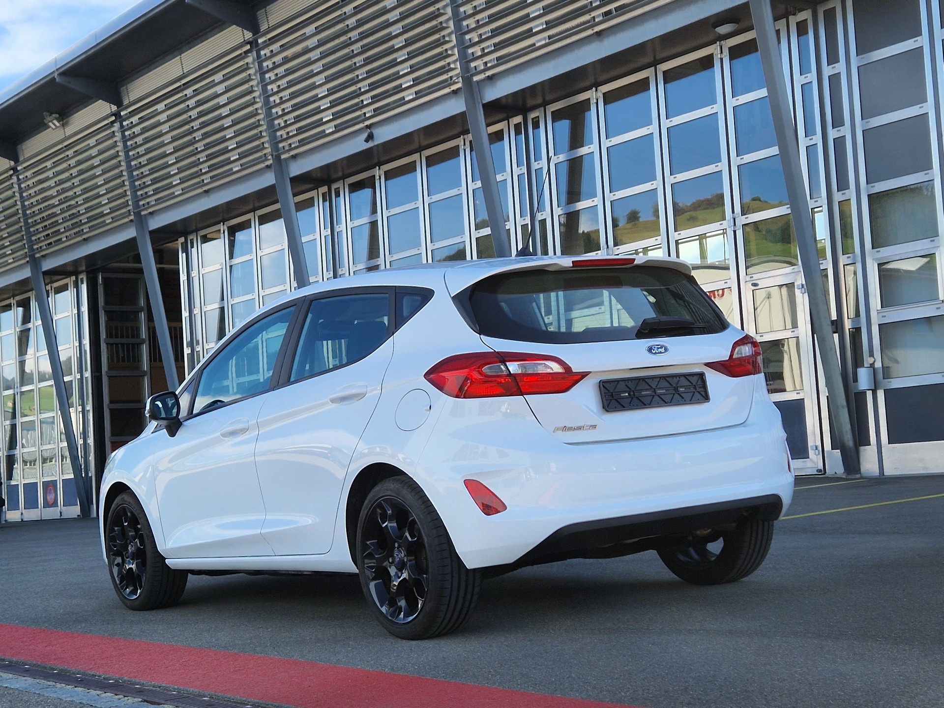 FORD Fiesta 1.5 TDCi Trend-image-4