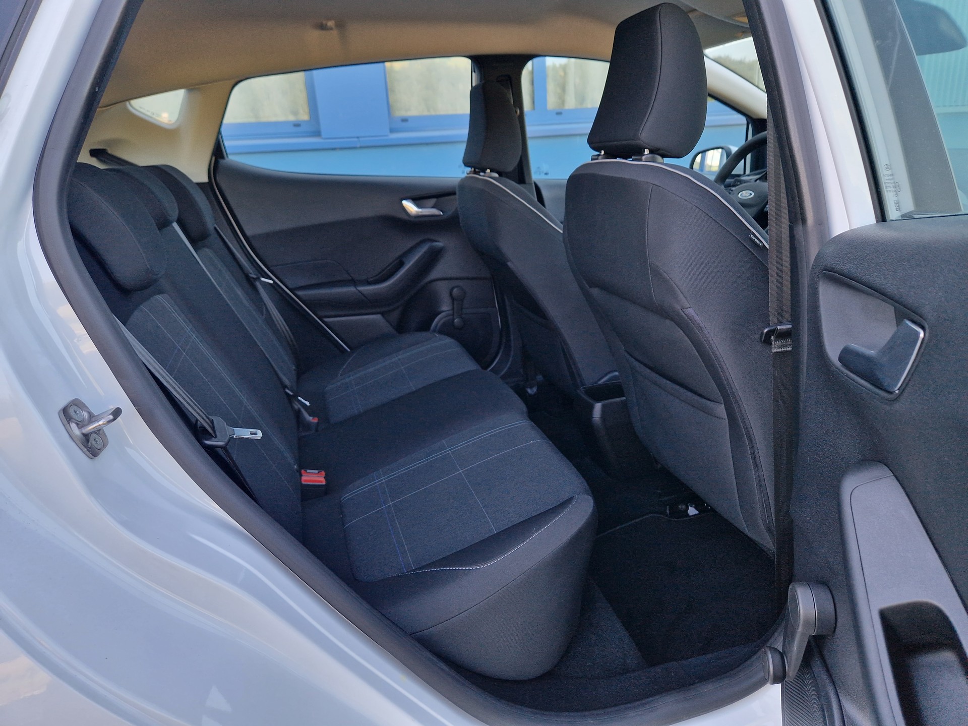 FORD Fiesta 1.5 TDCi Trend-image-10