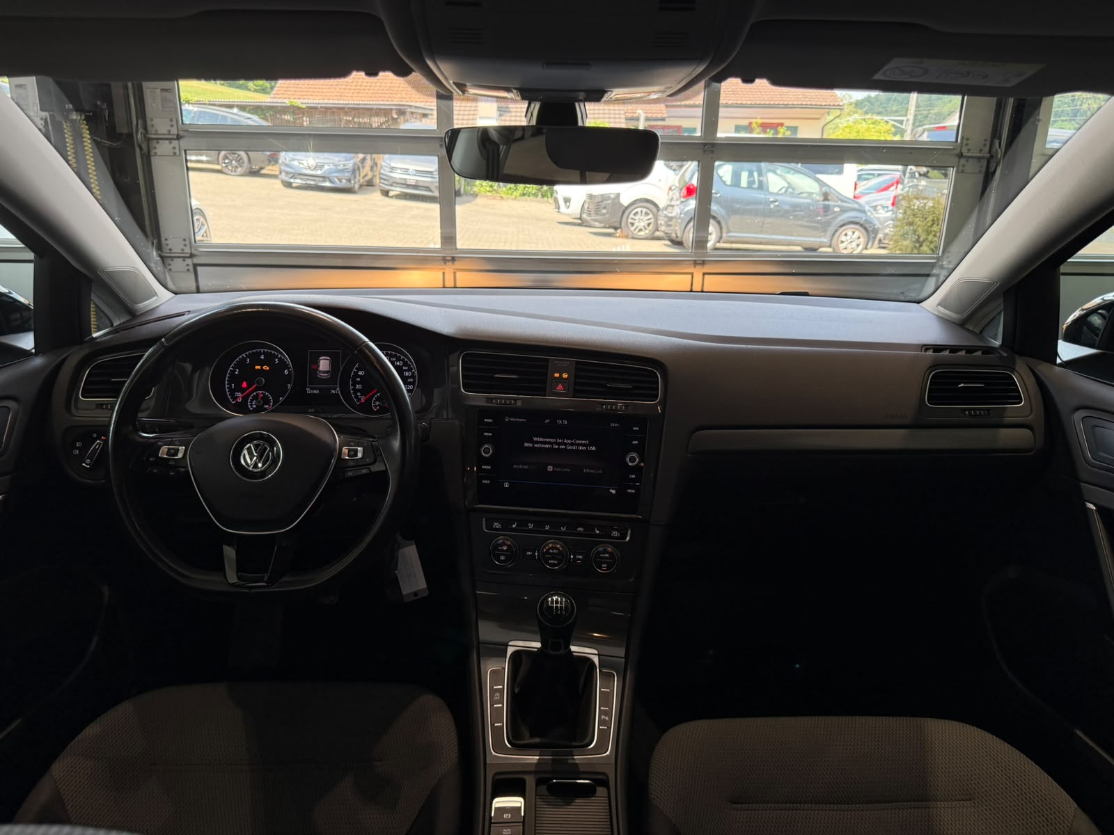 VW Golf 1.0 TSI Comfortline-image-11