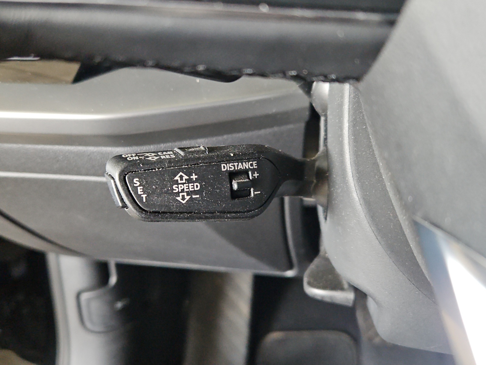AUDI A3 Sportback 35 TFSI Attraction S-tronic-image-12