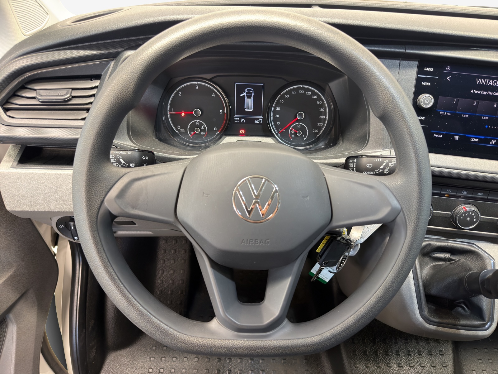 VW T6.1 2.0 TDI-image-9