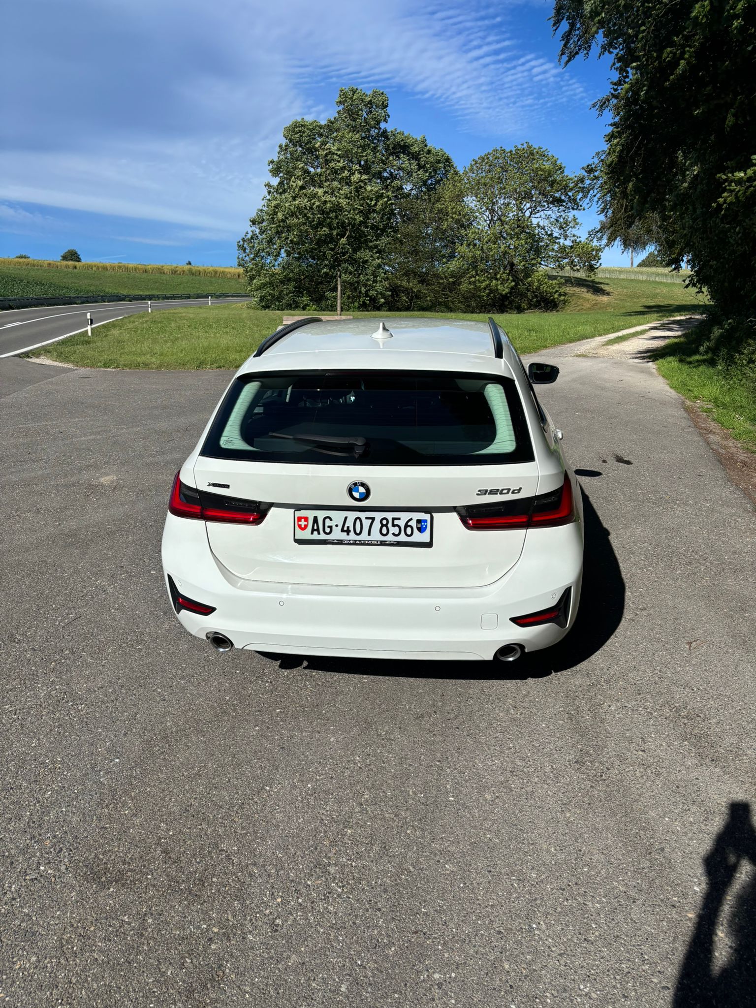 BMW 320d xDrive-image-4