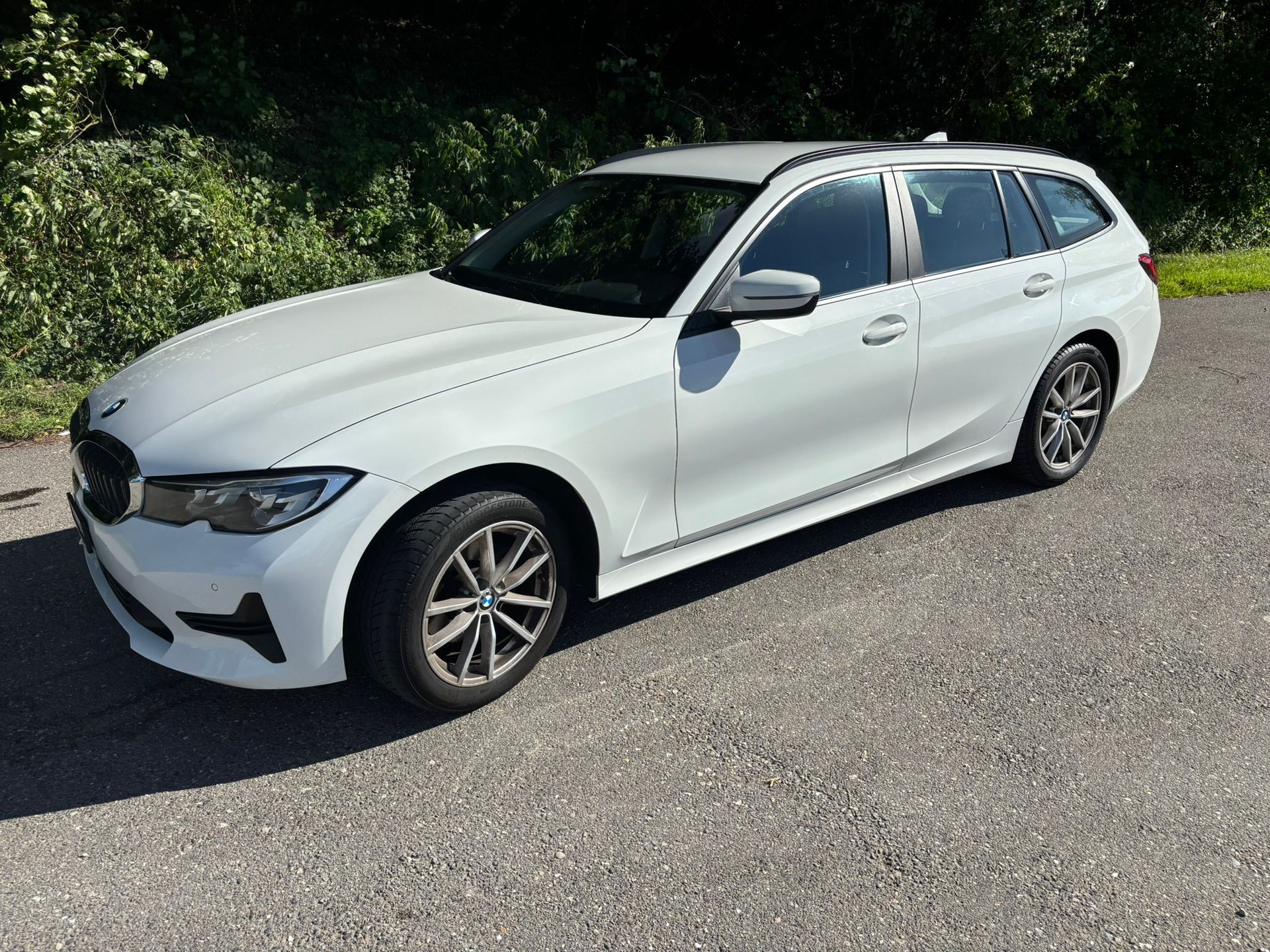 BMW 320d xDrive-image-0