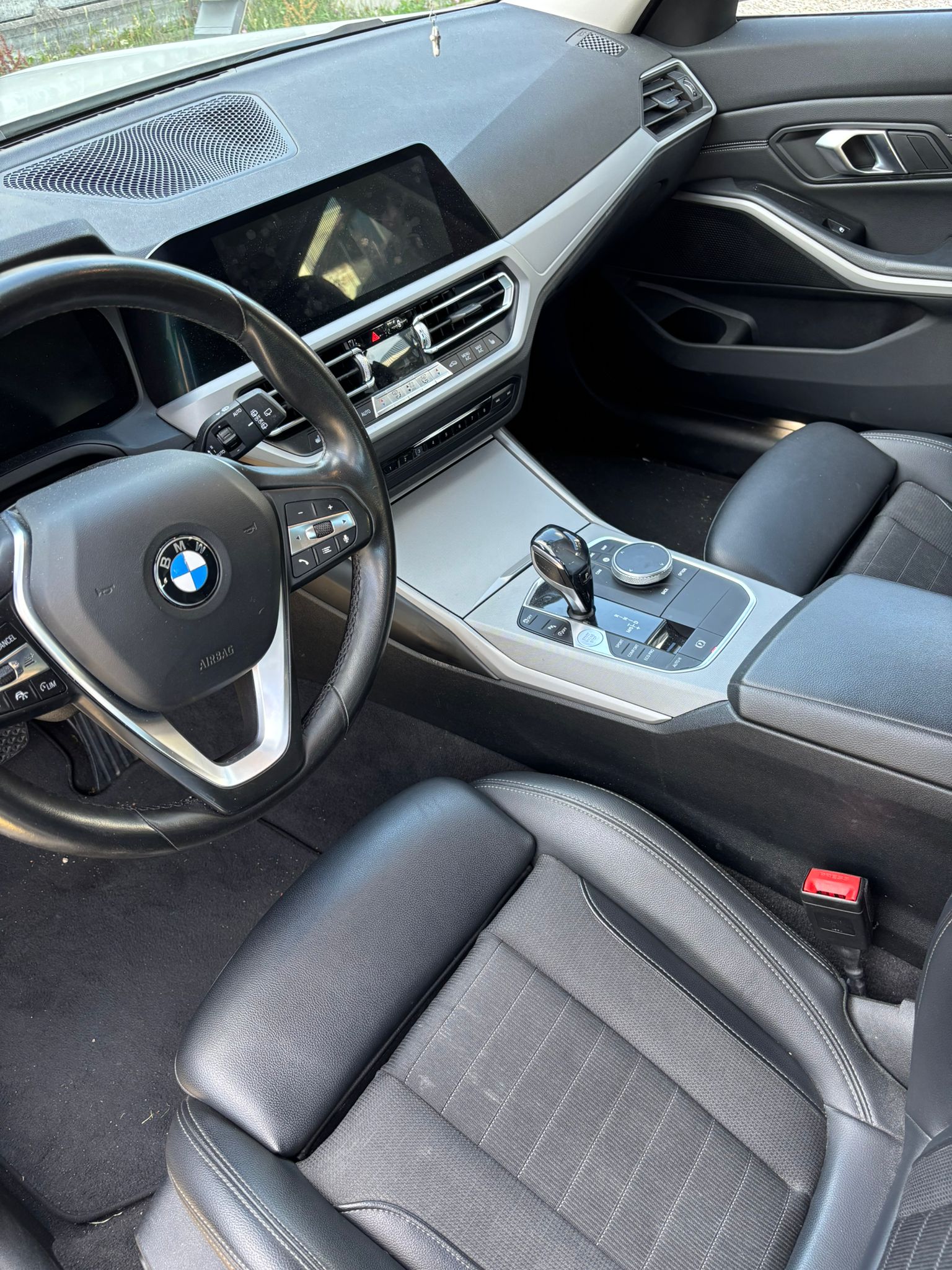 BMW 320d xDrive-image-2