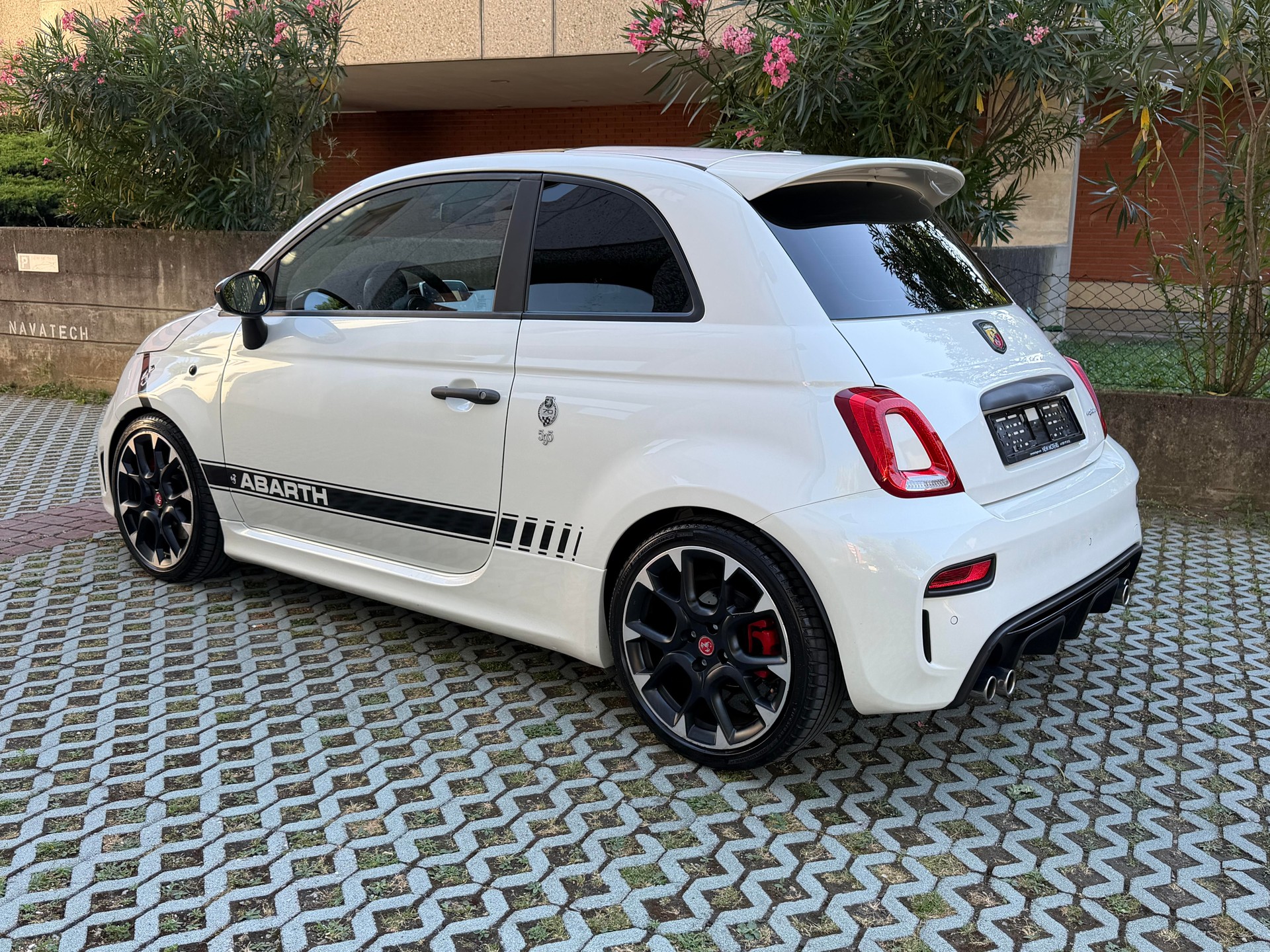 FIAT 595 1.4 16V Turbo Abarth Competizione-image-4