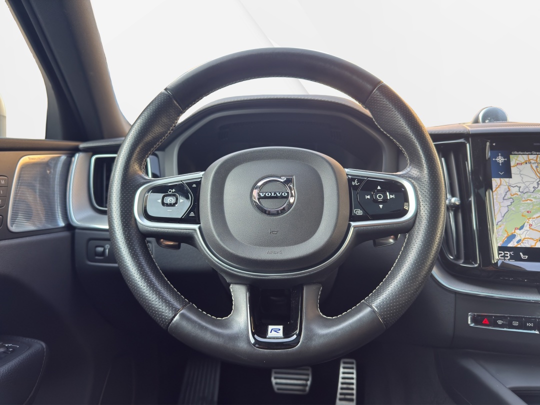 VOLVO XC60 T6 AWD R-Design Geartronic-image-14