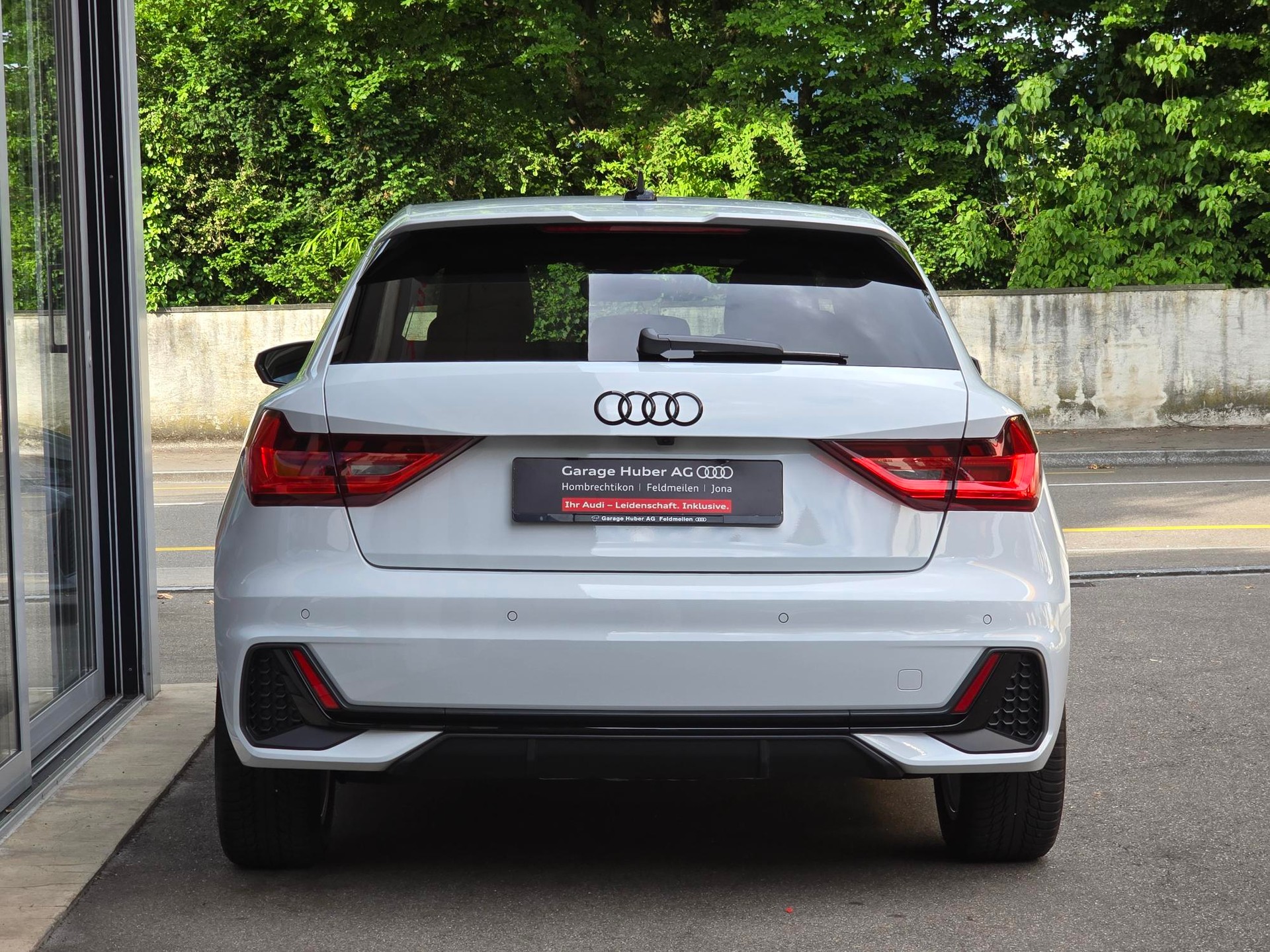 AUDI A1 Sportback 30 TFSI S Line Attraction S-tronic-image-4