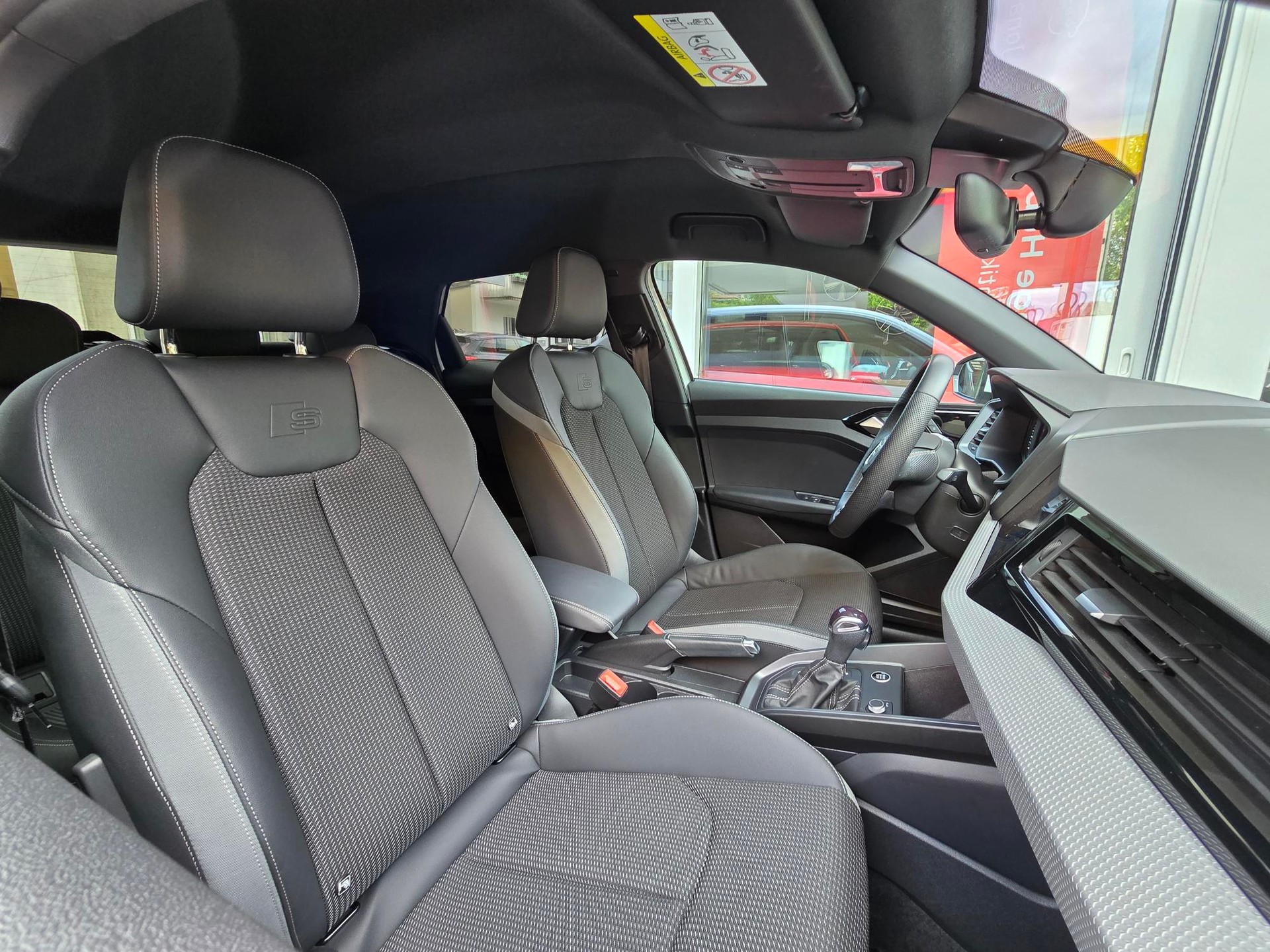 AUDI A1 Sportback 30 TFSI S Line Attraction S-tronic-image-7