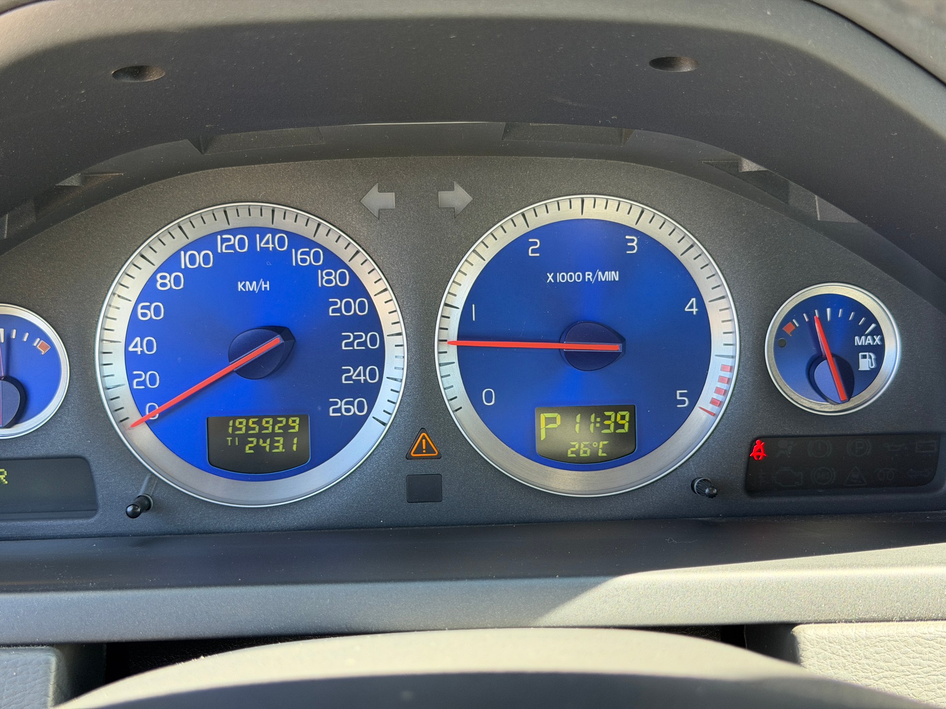 VOLVO XC90 D5 AWD Executive Geartronic *AHK* *7-Sitzer*-image-10