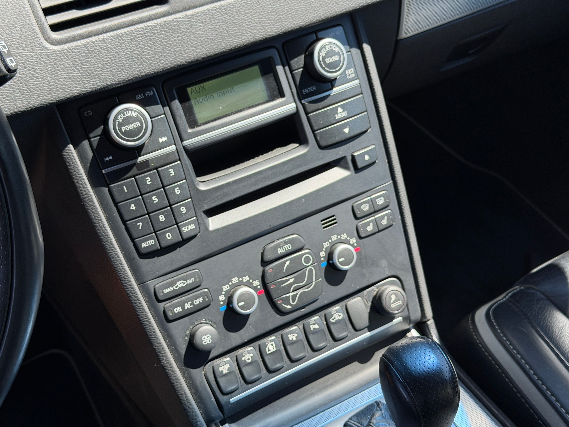 VOLVO XC90 D5 AWD Executive Geartronic *AHK* *7-Sitzer*-image-16