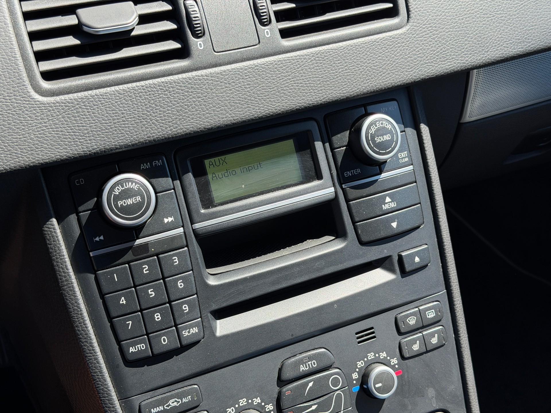 VOLVO XC90 D5 AWD Executive Geartronic *AHK* *7-Sitzer*-image-17