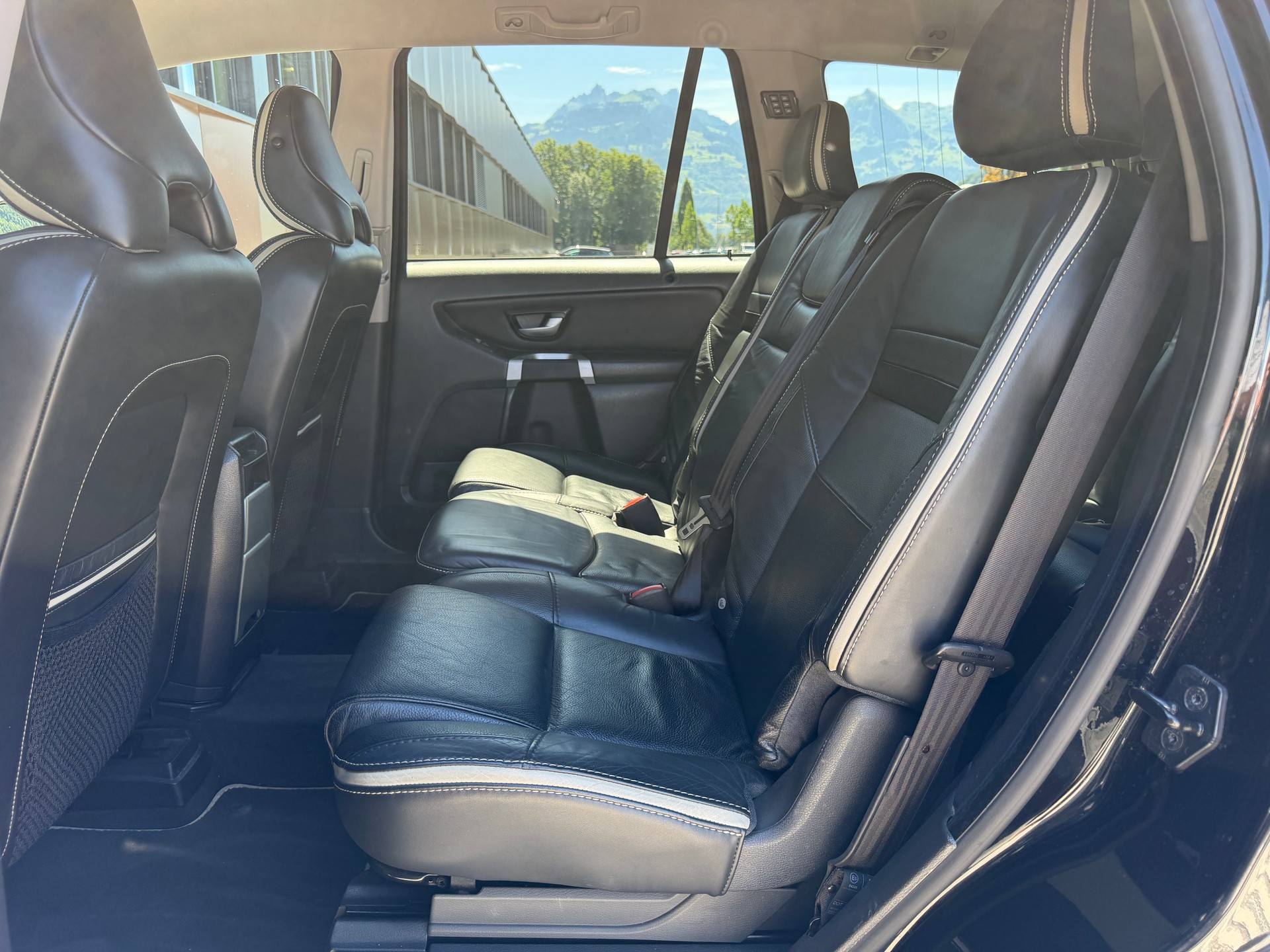 VOLVO XC90 D5 AWD Executive Geartronic *AHK* *7-Sitzer*-image-14