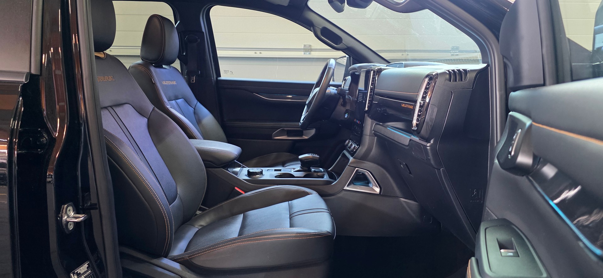 FORD Ranger Wildtrak 2.0 Eco Blue e-4WD Automat-image-22