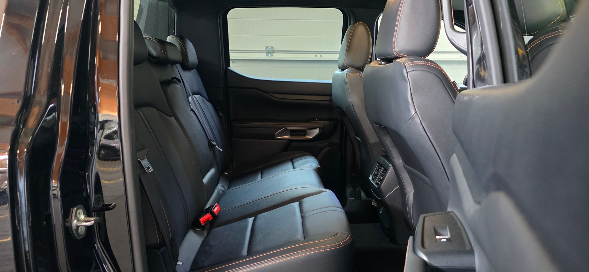 FORD Ranger Wildtrak 2.0 Eco Blue e-4WD Automat-image-24