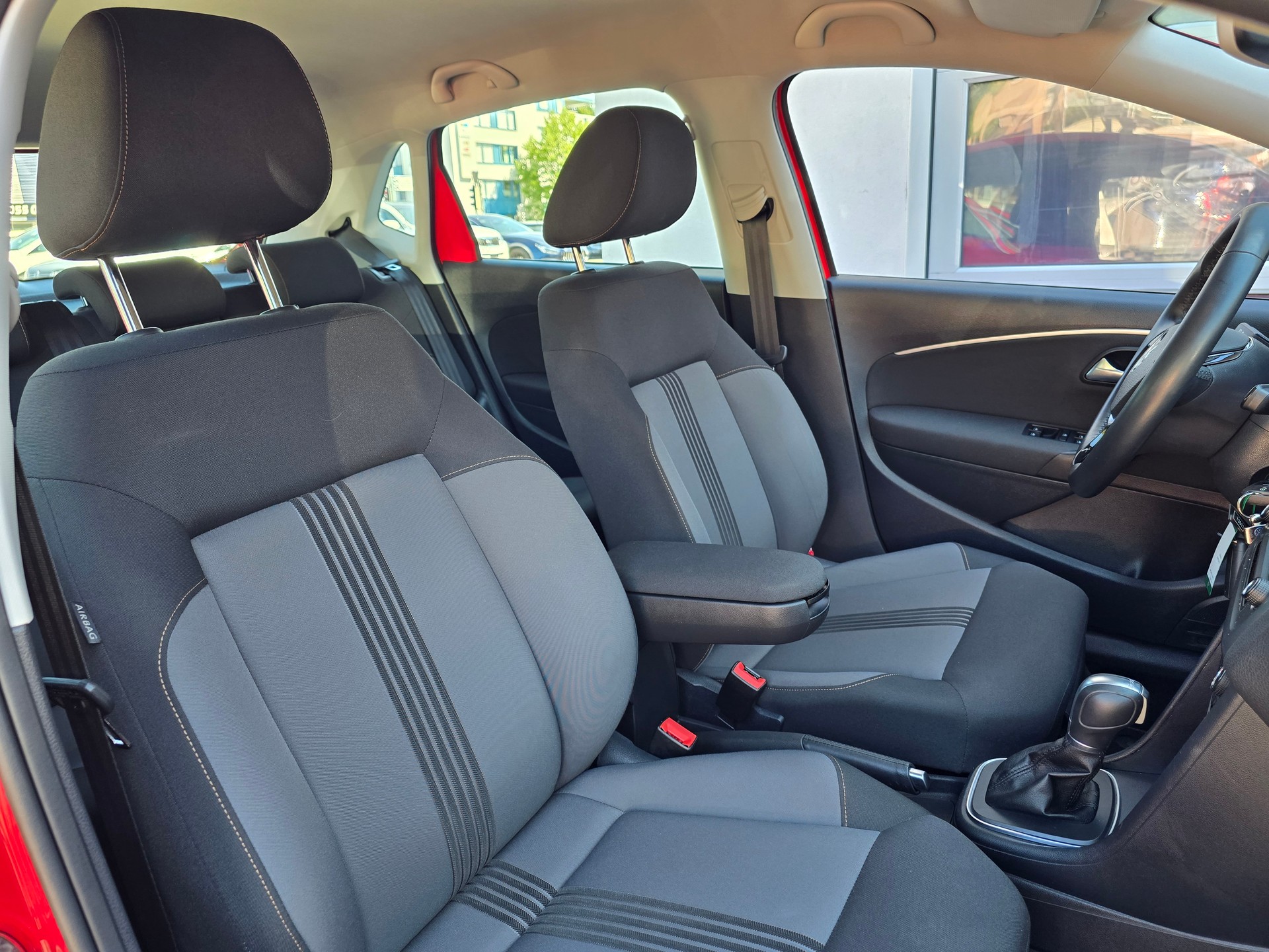 VW Polo 1.2 TSI BMT Allstar DSG-image-19
