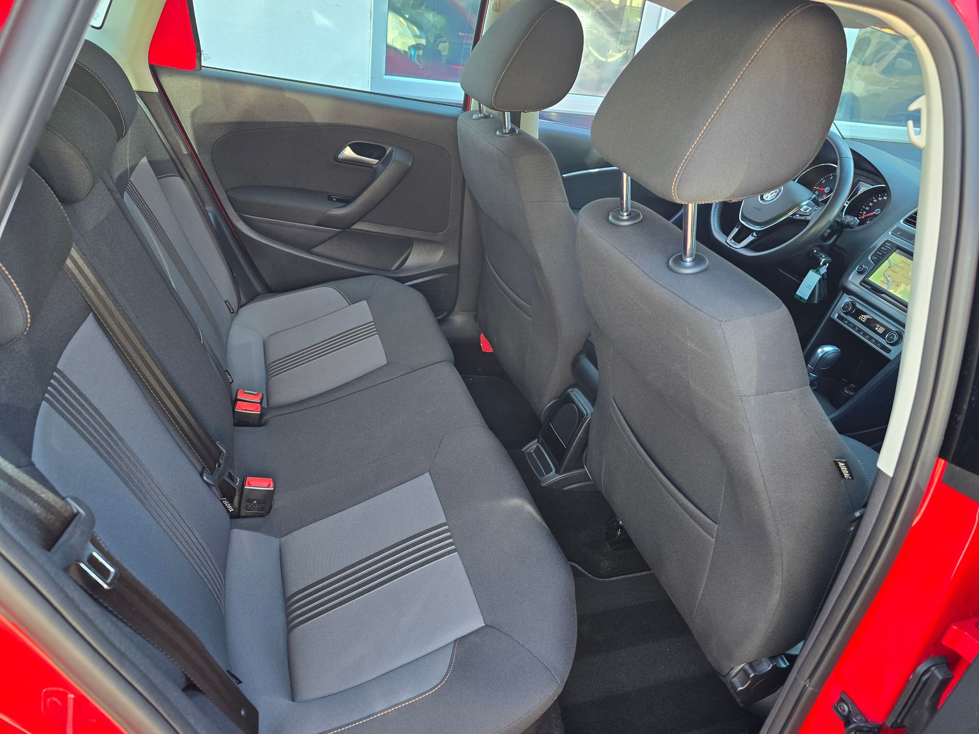 VW Polo 1.2 TSI BMT Allstar DSG-image-15