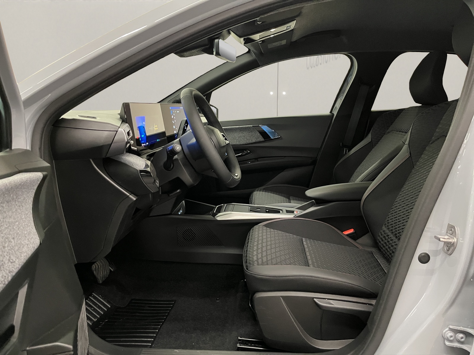 RENAULT Clio 1.8 E-Tech techno-image-6