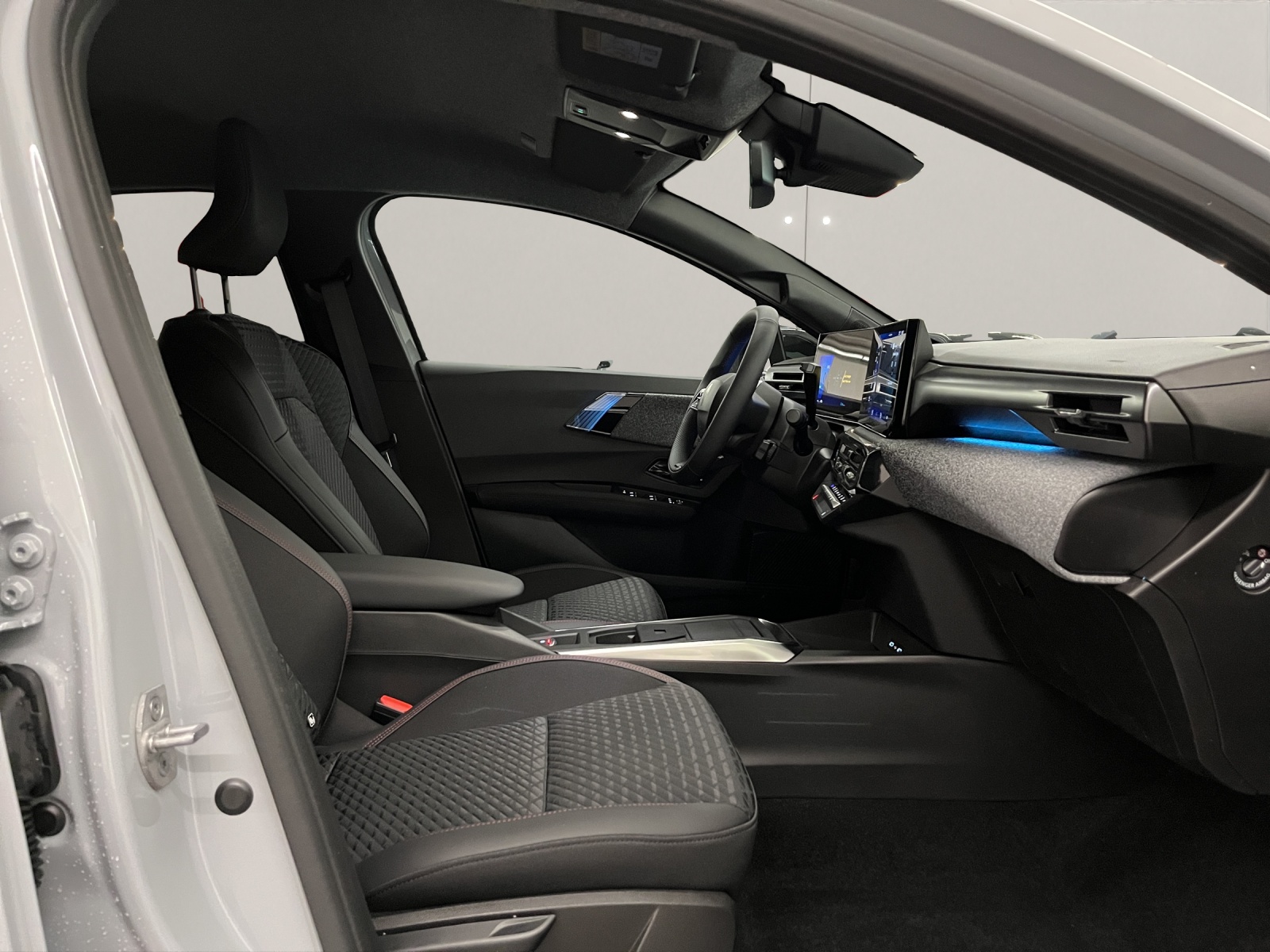 RENAULT Clio 1.8 E-Tech techno-image-12