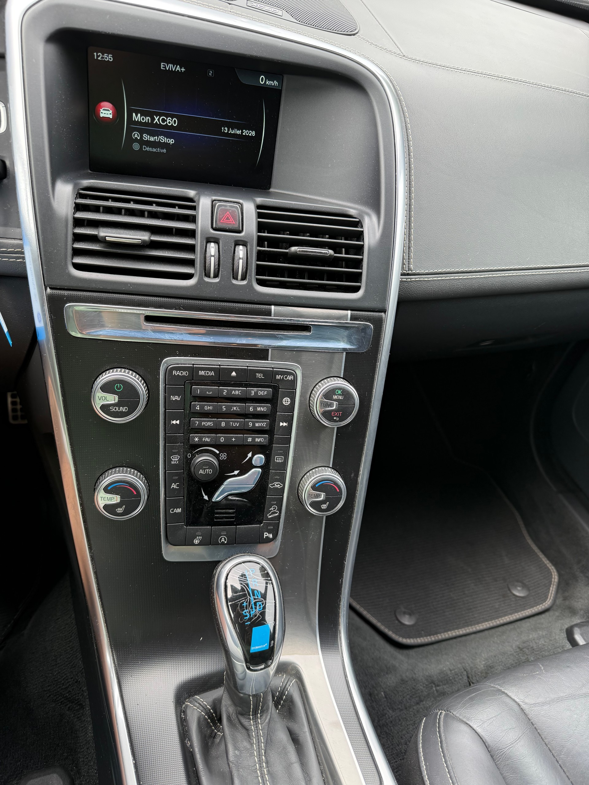 VOLVO XC60 D5 AWD Summum Polestar Engineered-image-13