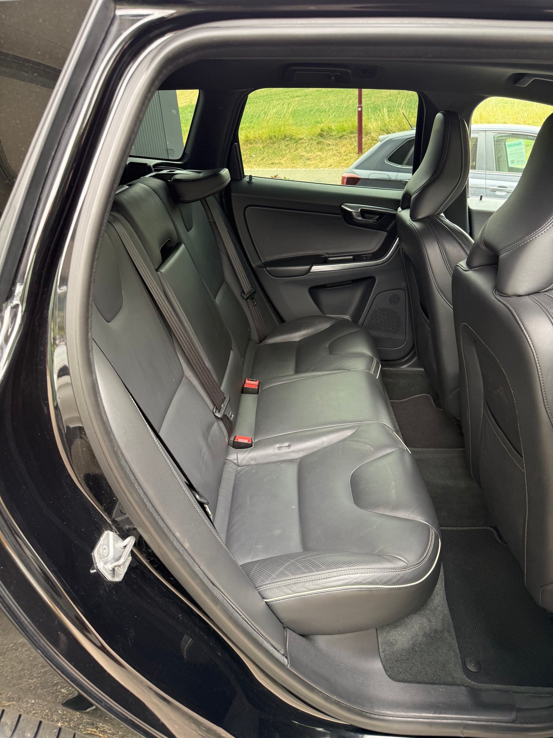 VOLVO XC60 D5 AWD Summum Polestar Engineered-image-11