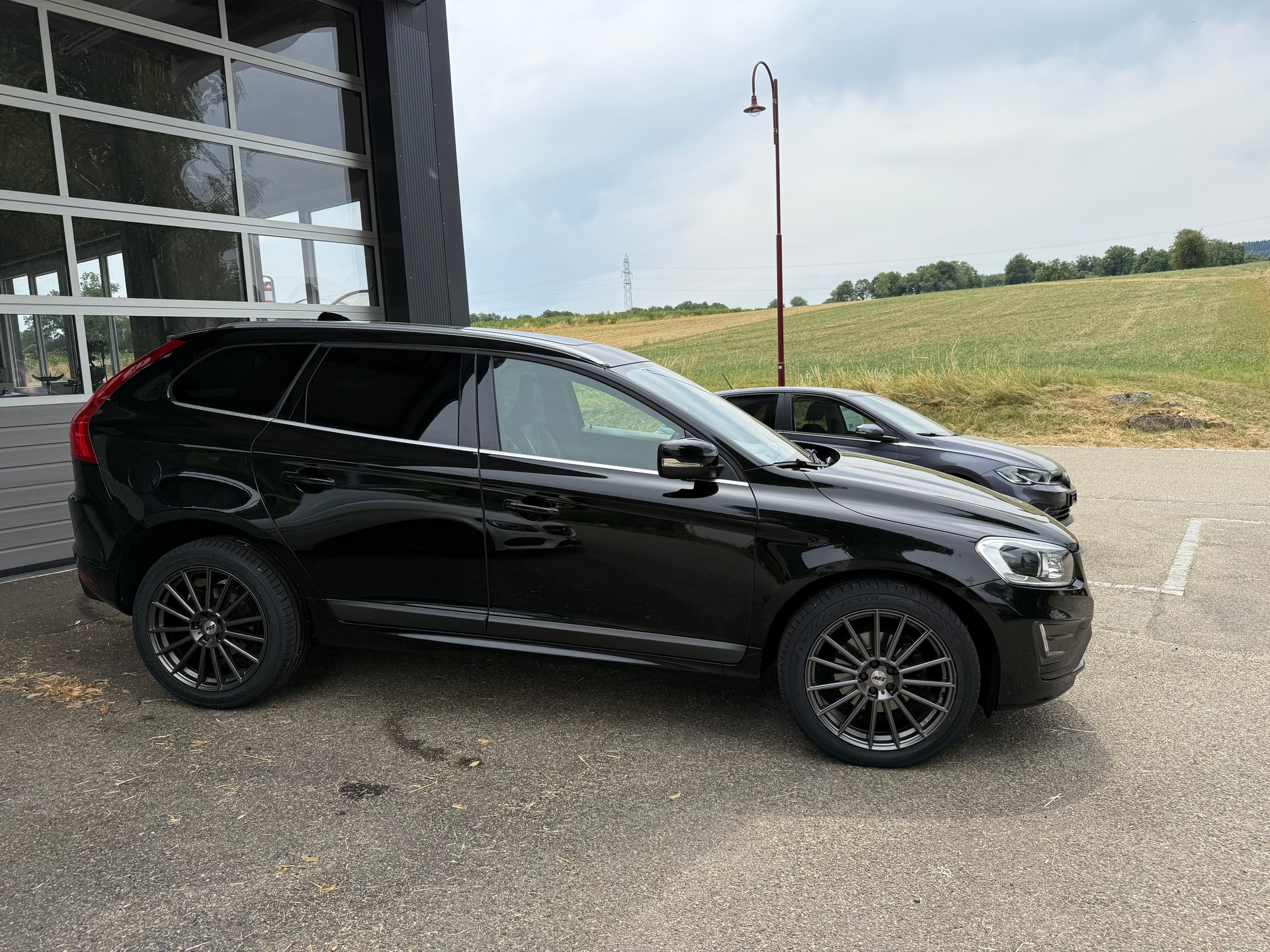 VOLVO XC60 D5 AWD Summum Polestar Engineered-image-0