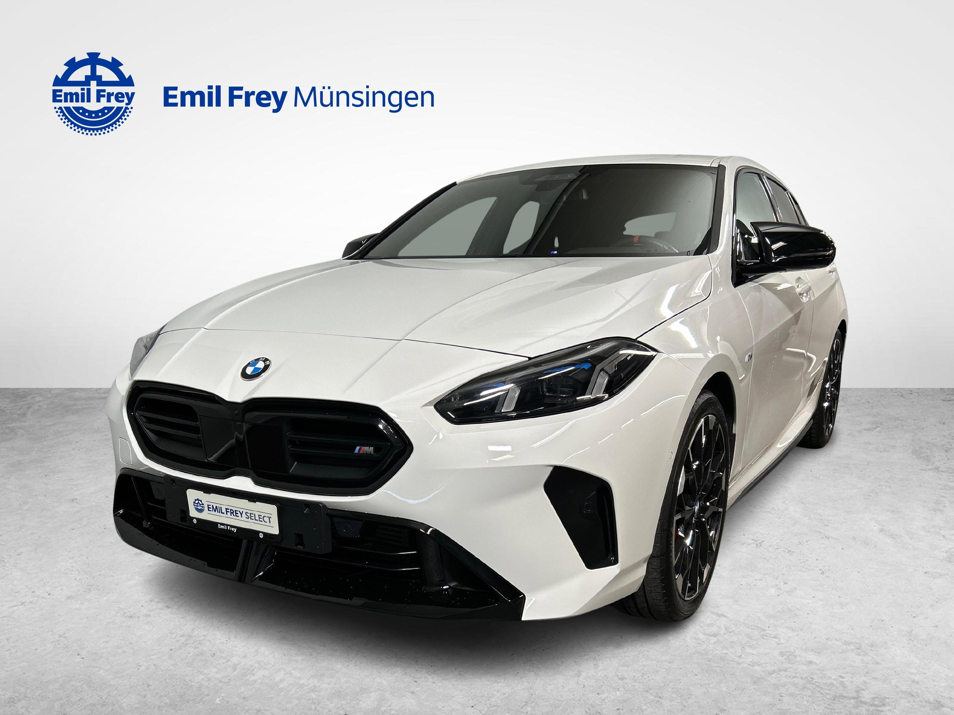 BMW M135i xDrive-image-0