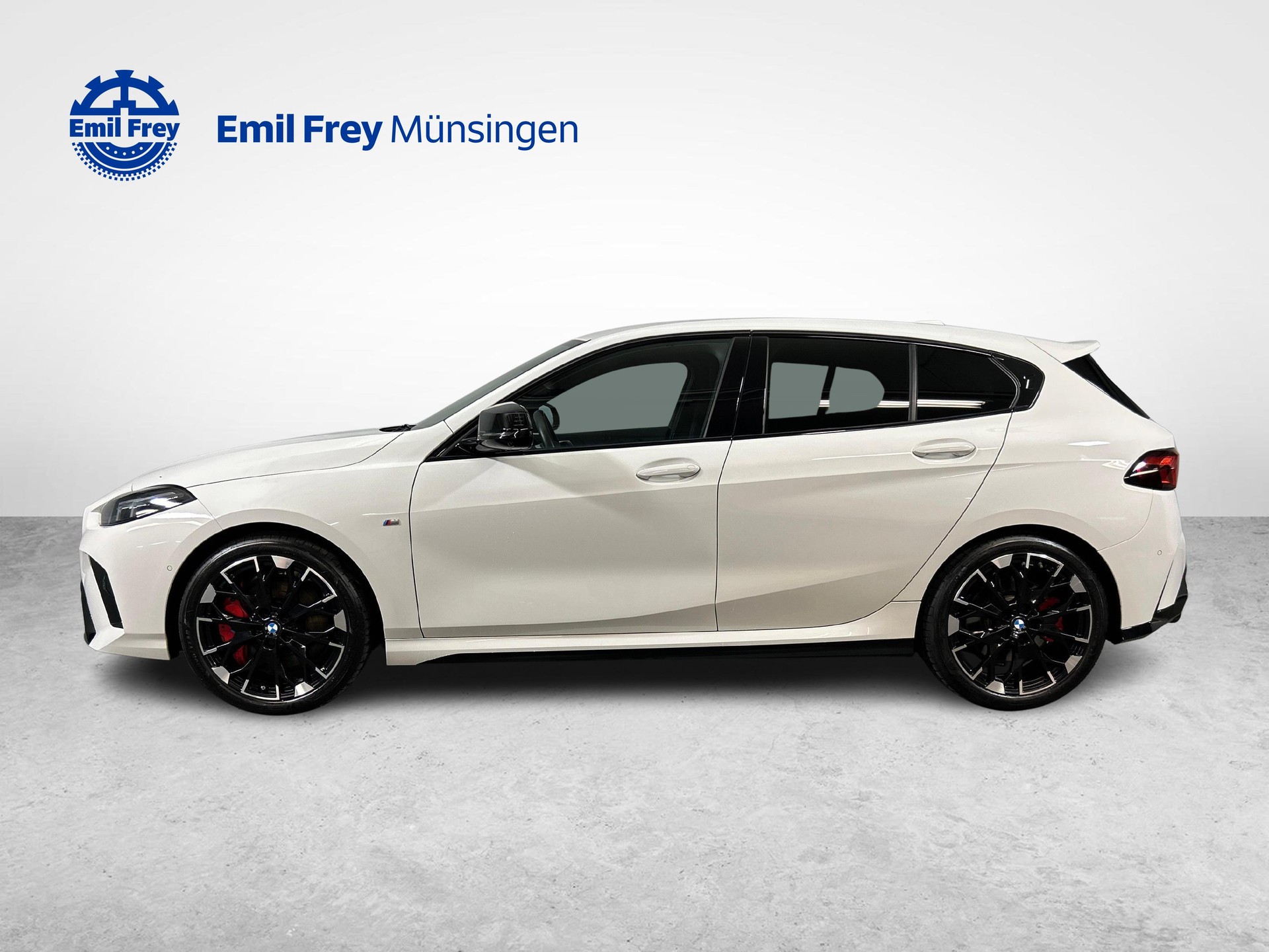 BMW M135i xDrive-image-4