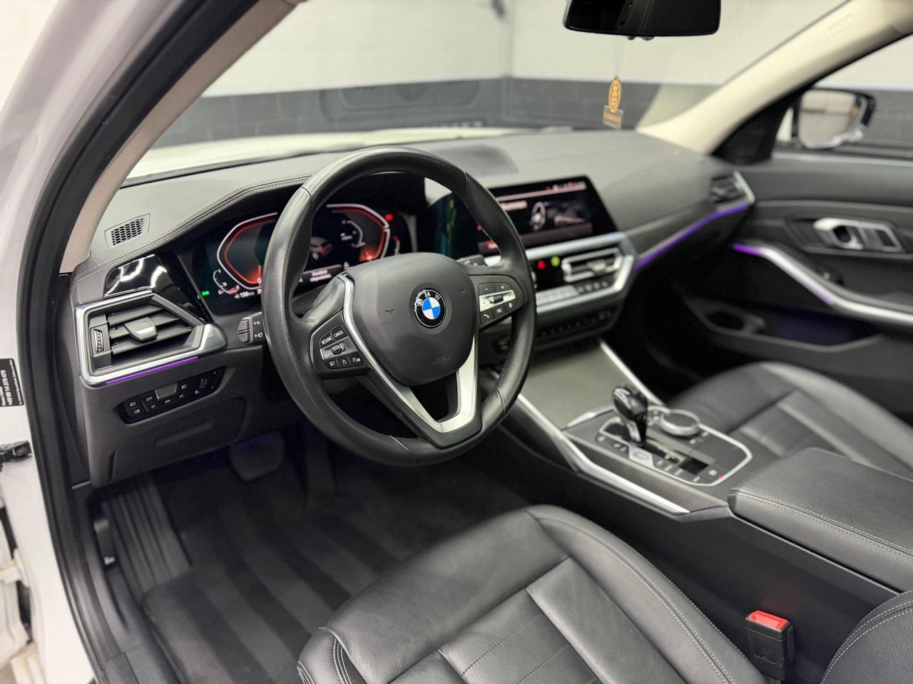 BMW 330i Touring xDrive Steptronic Sport Line-image-14