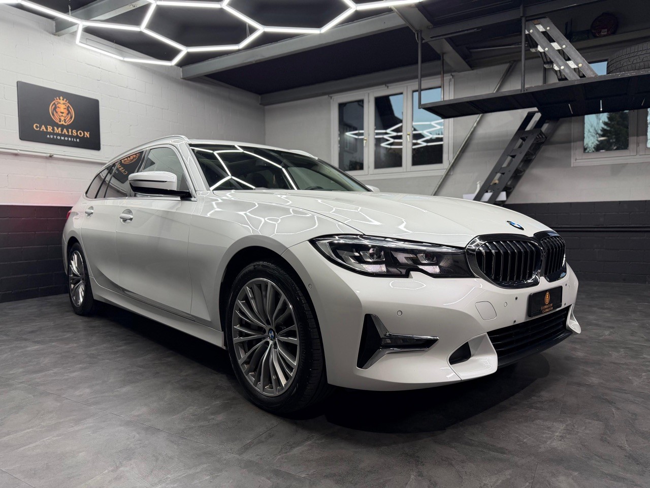 BMW 330i Touring xDrive Steptronic Sport Line