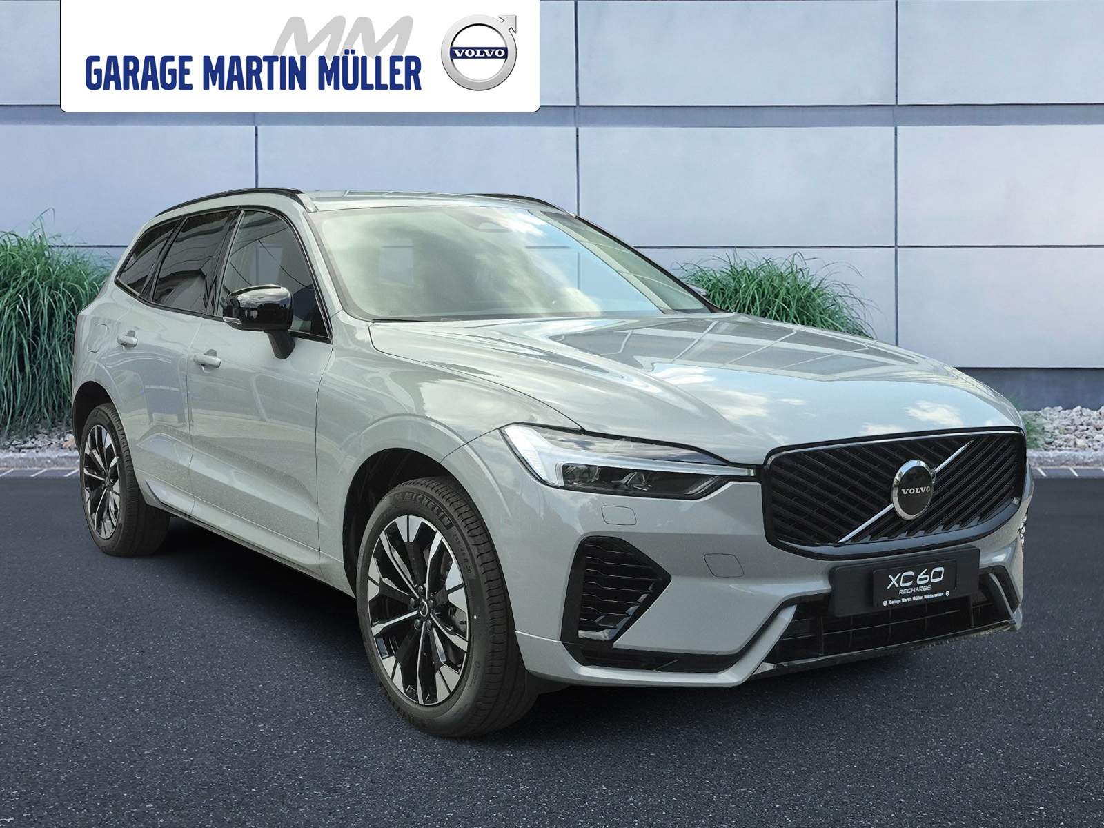 VOLVO XC60 2.0 T6 TE Plus Dark eAWD-image-6