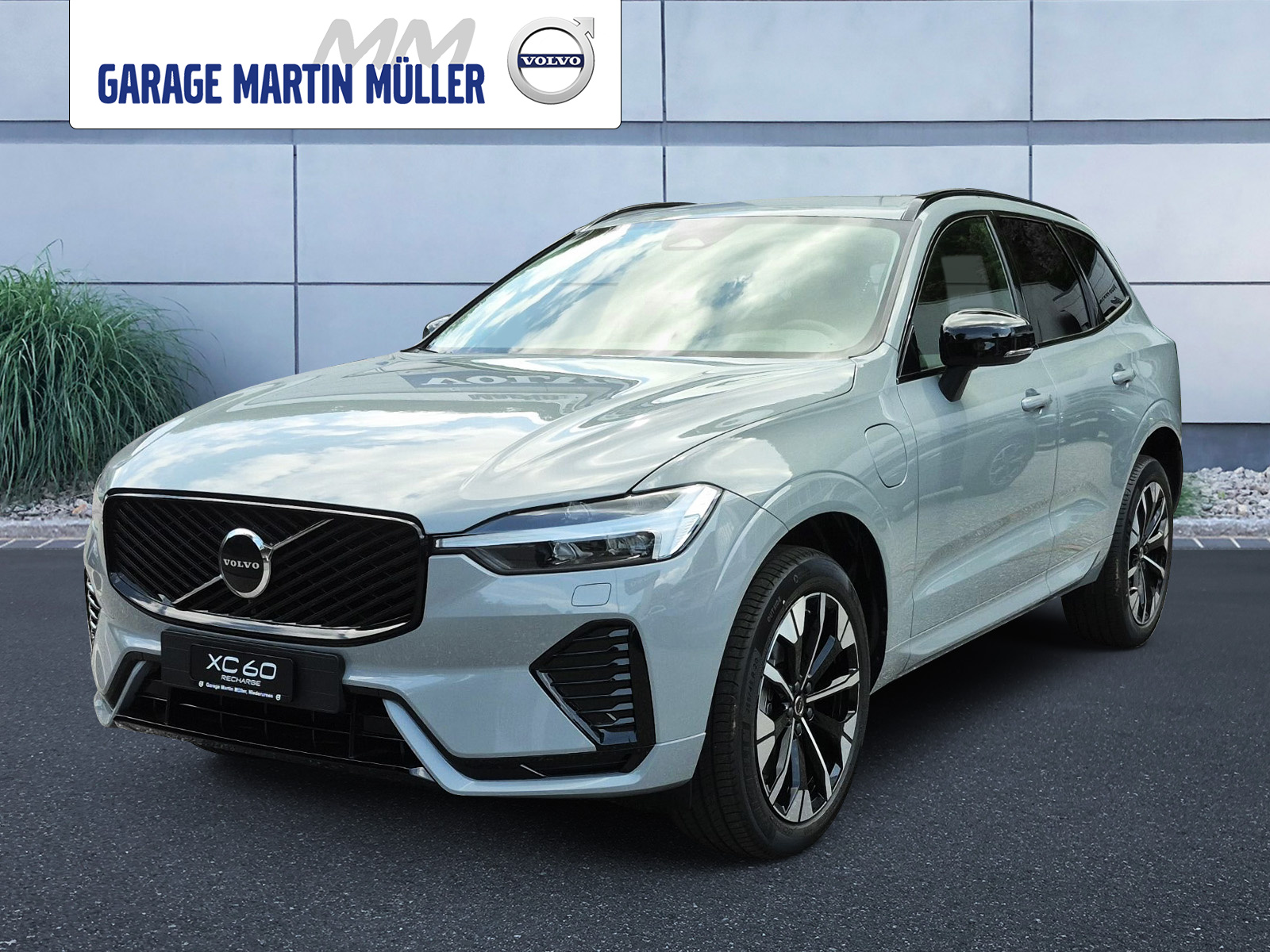 VOLVO XC60 2.0 T6 TE Plus Dark eAWD-image-0