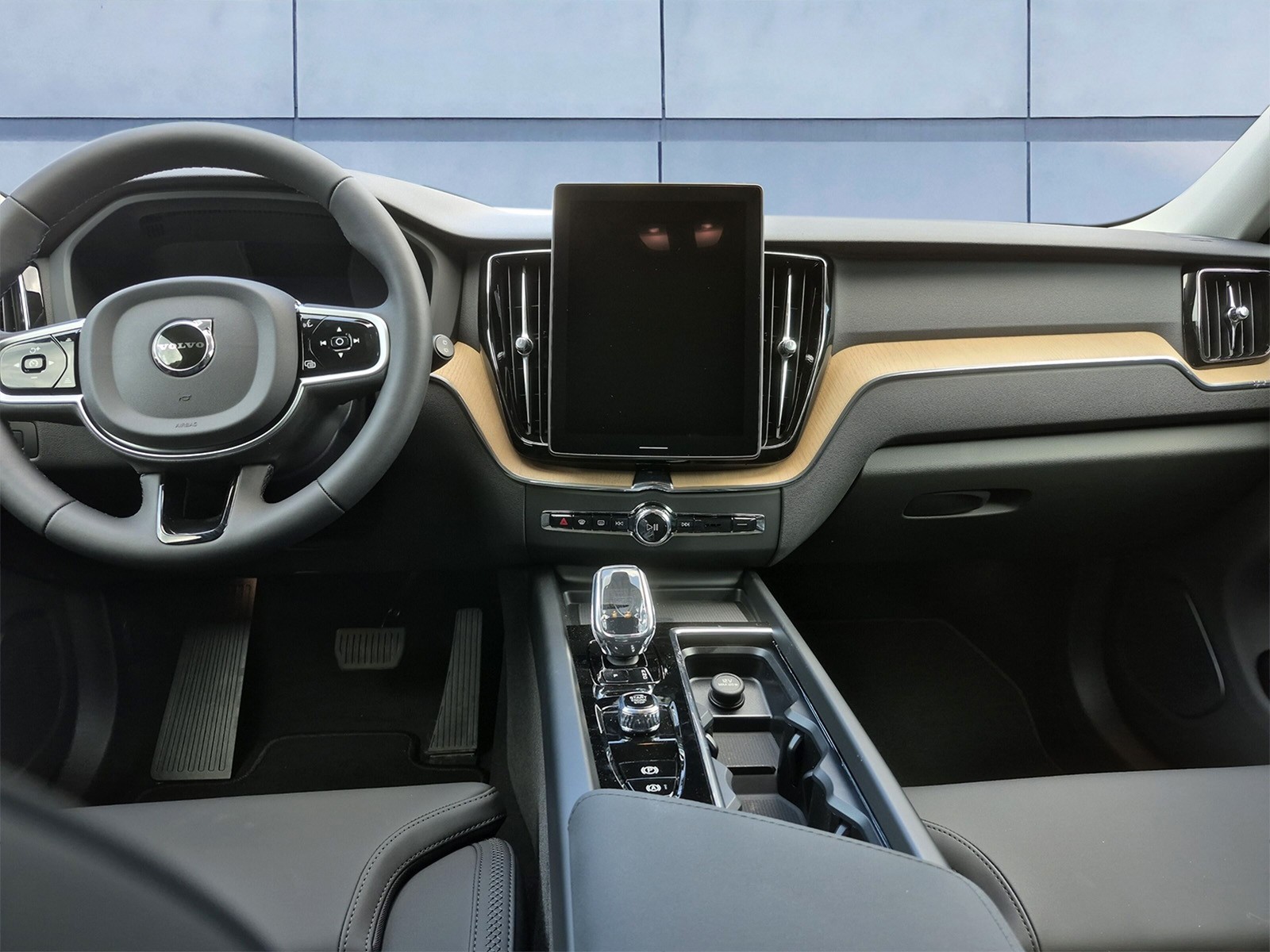 VOLVO XC60 2.0 T6 TE Plus Dark eAWD-image-11
