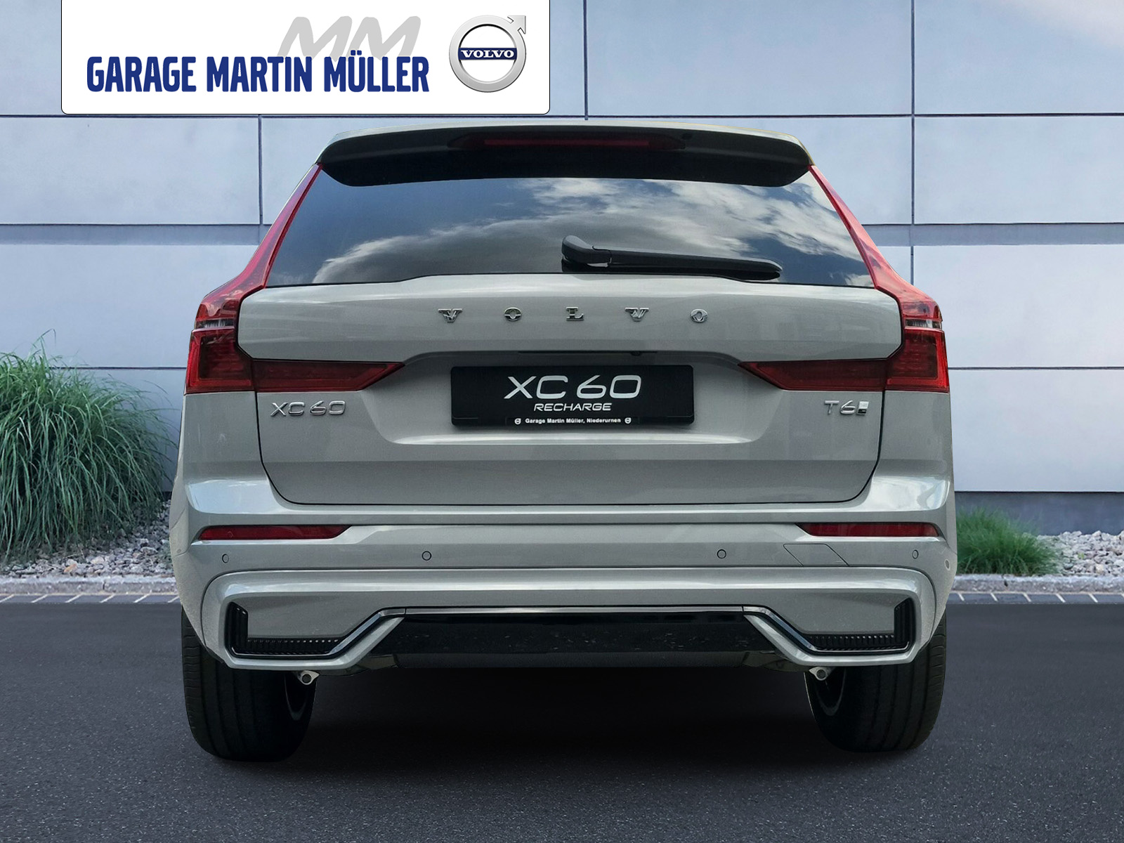 VOLVO XC60 2.0 T6 TE Plus Dark eAWD-image-3