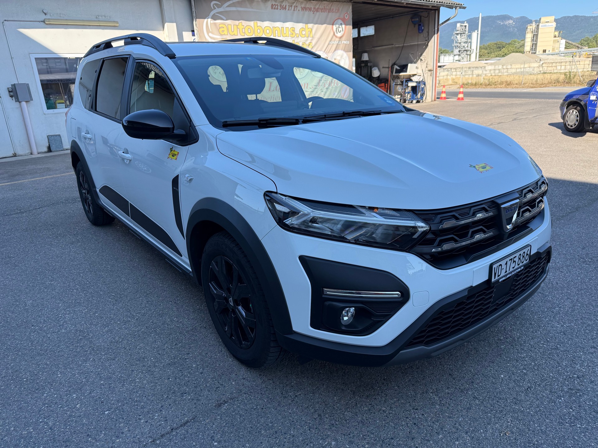 DACIA Jogger TCe 110 Extreme-image-1