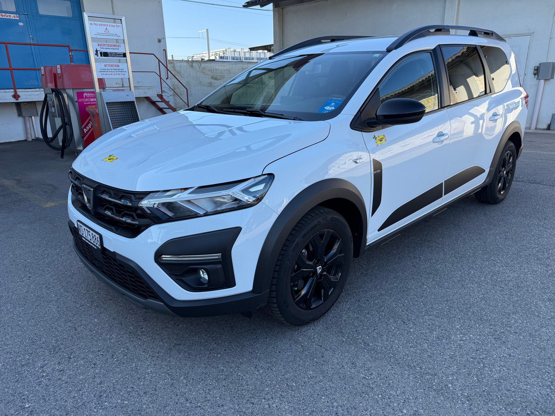 DACIA Jogger TCe 110 Extreme-image-0