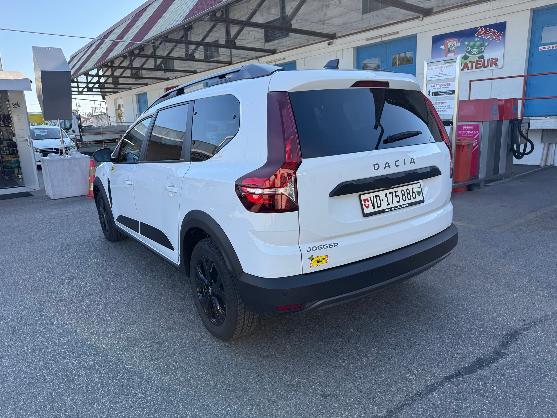 DACIA Jogger TCe 110 Extreme-image-3