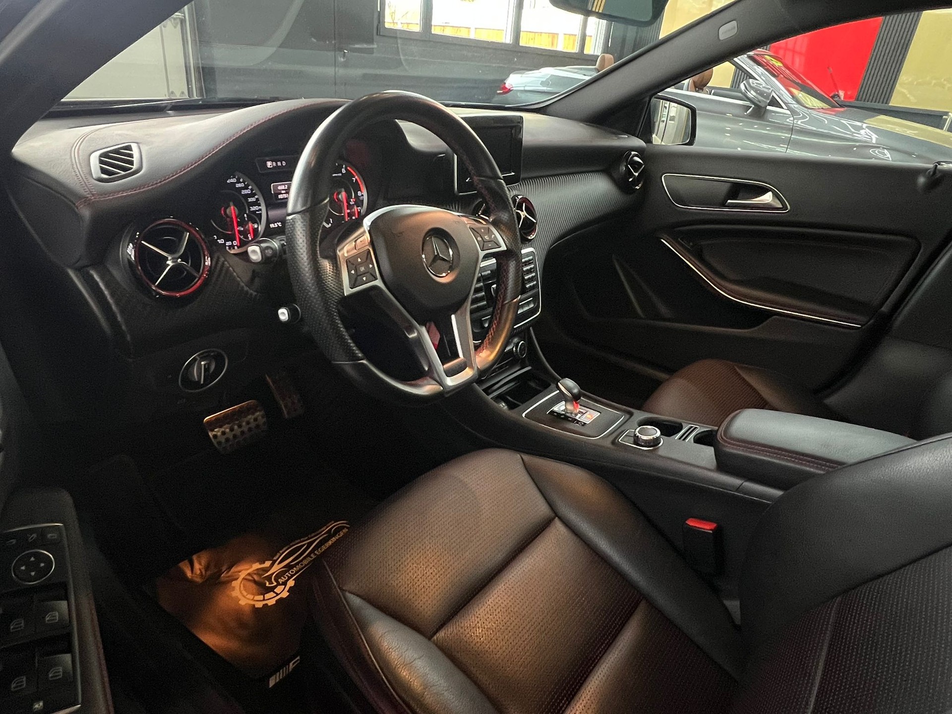 MERCEDES-BENZ A 45 AMG 4Matic Speedshift 7G-DCT-image-8