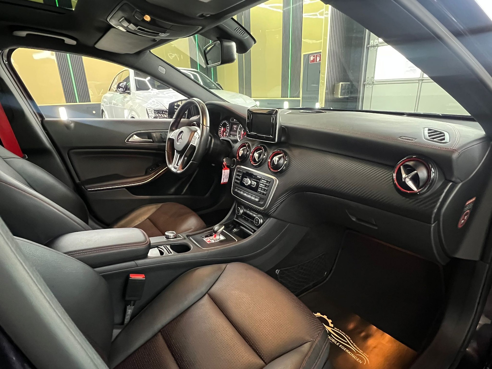 MERCEDES-BENZ A 45 AMG 4Matic Speedshift 7G-DCT-image-10