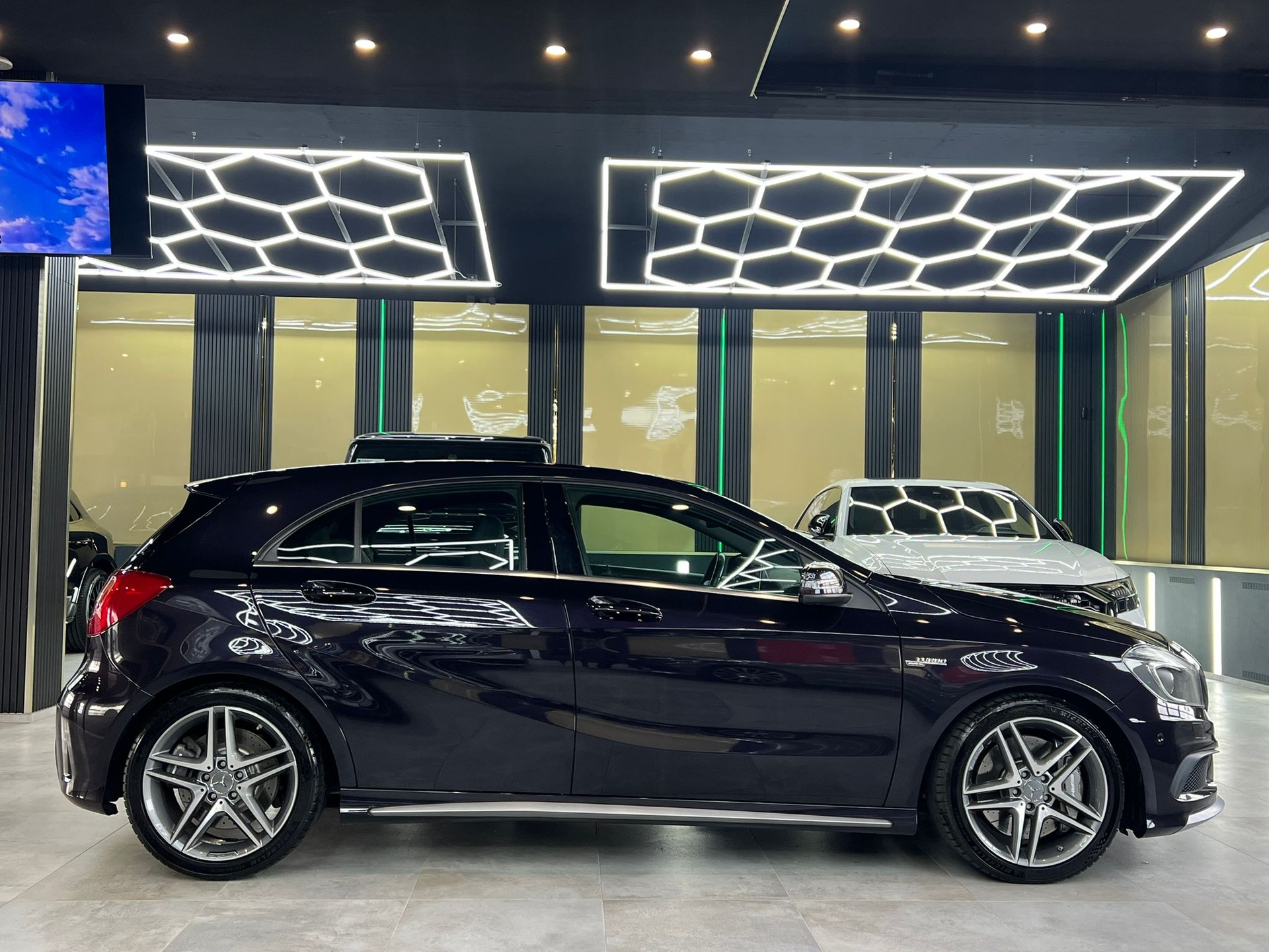 MERCEDES-BENZ A 45 AMG 4Matic Speedshift 7G-DCT-image-3