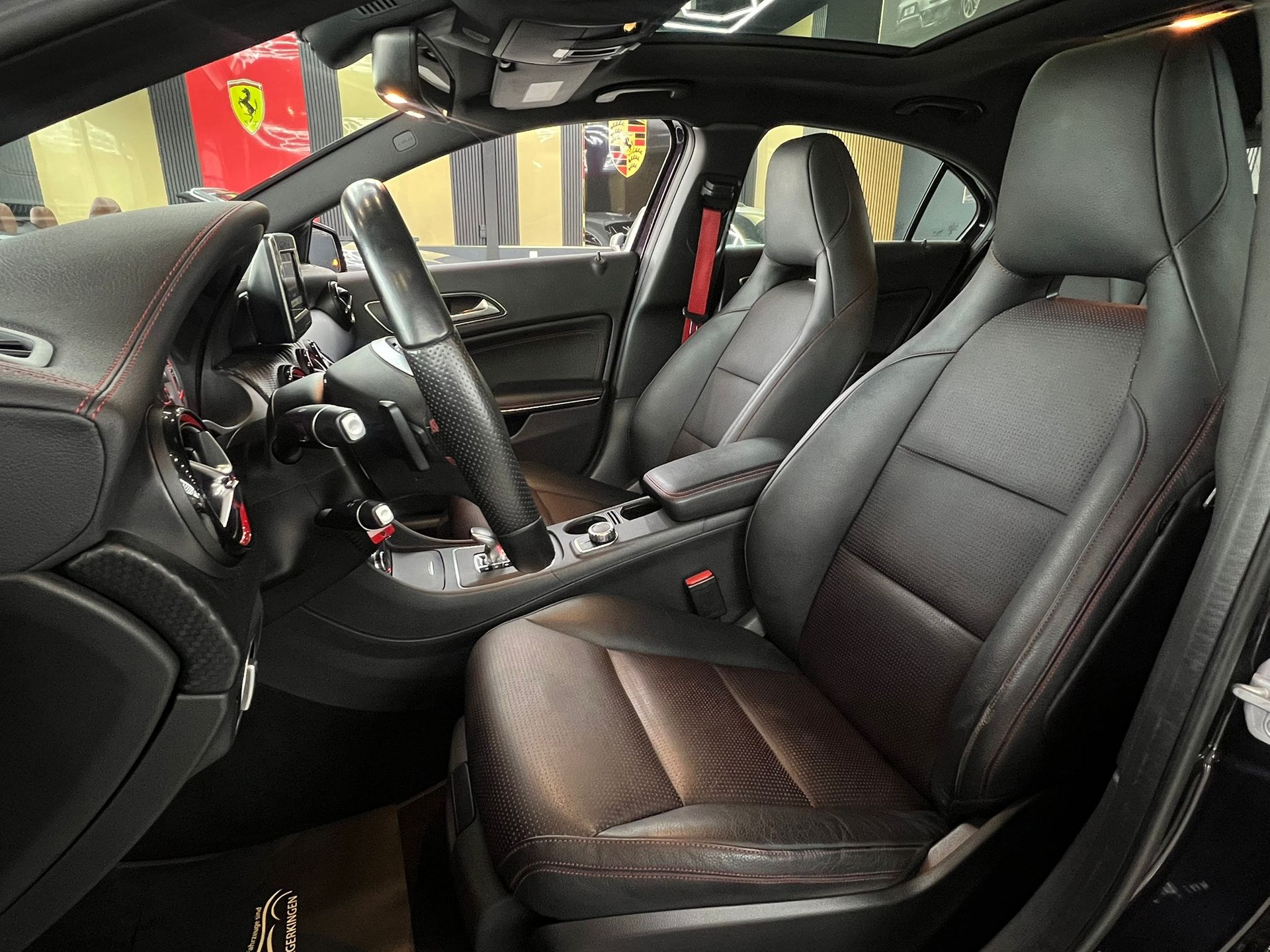 MERCEDES-BENZ A 45 AMG 4Matic Speedshift 7G-DCT-image-9