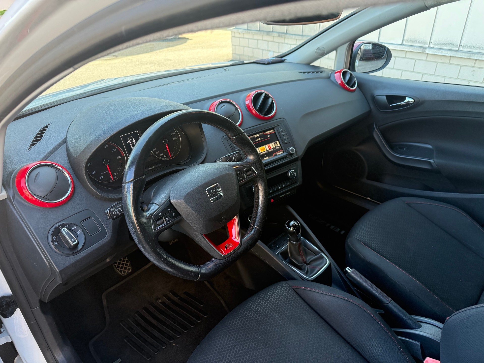 SEAT IBIZA-image-7