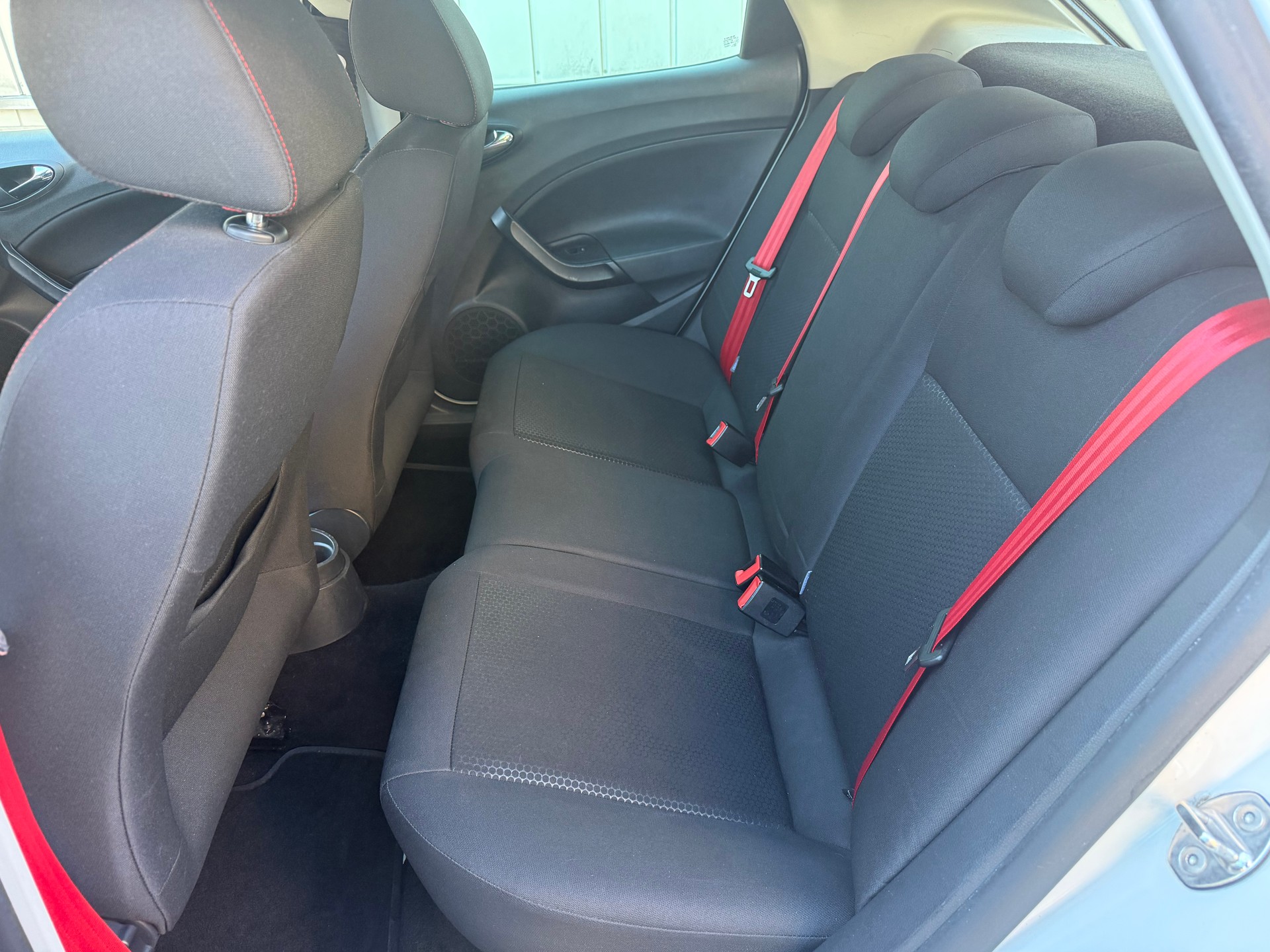 SEAT IBIZA-image-8