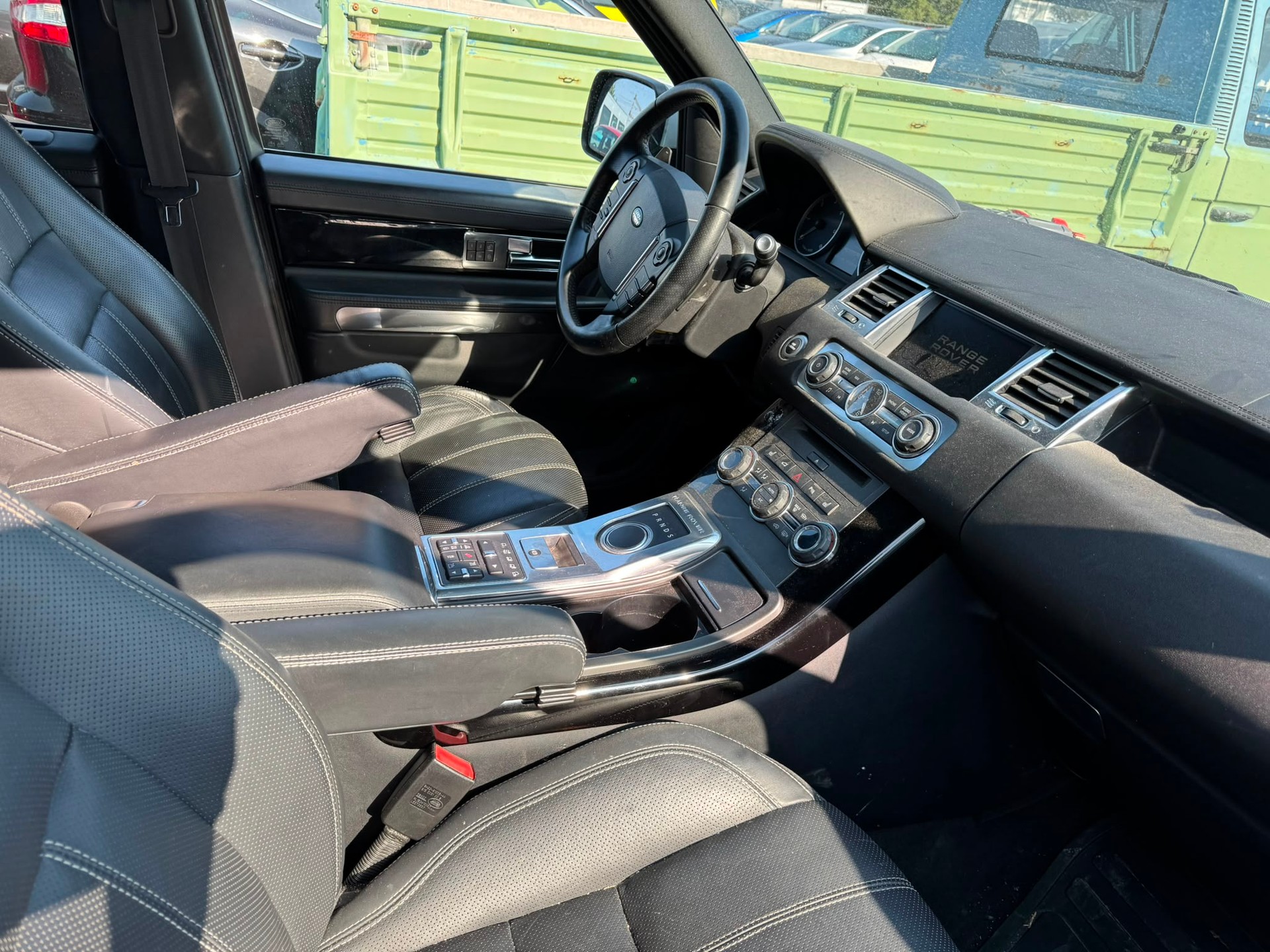 LAND ROVER Range Rover Sport 3.0 TDV6 HSE Automatic-image-8