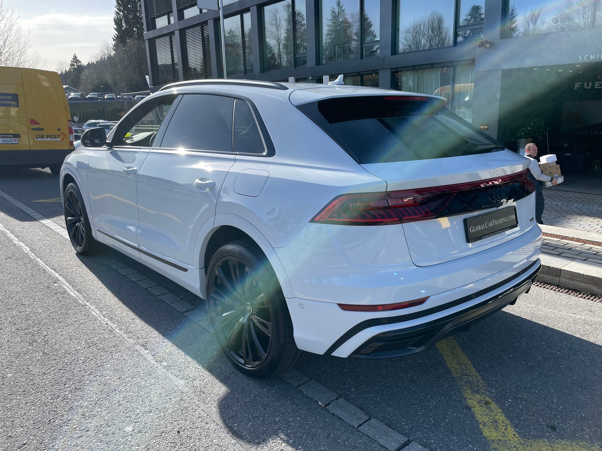 AUDI Q8 60 TFSI e quattro PHEV tiptronic-image-7