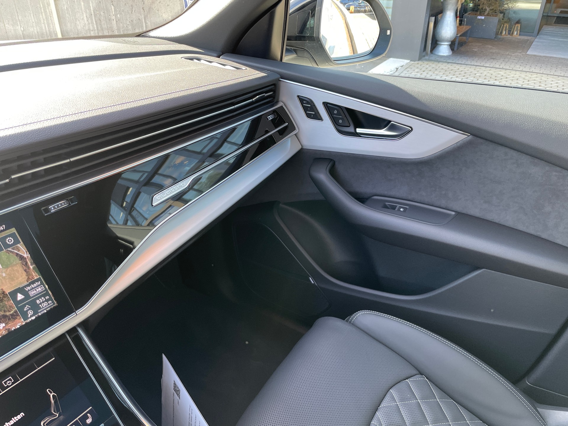 AUDI Q8 60 TFSI e quattro PHEV tiptronic-image-23