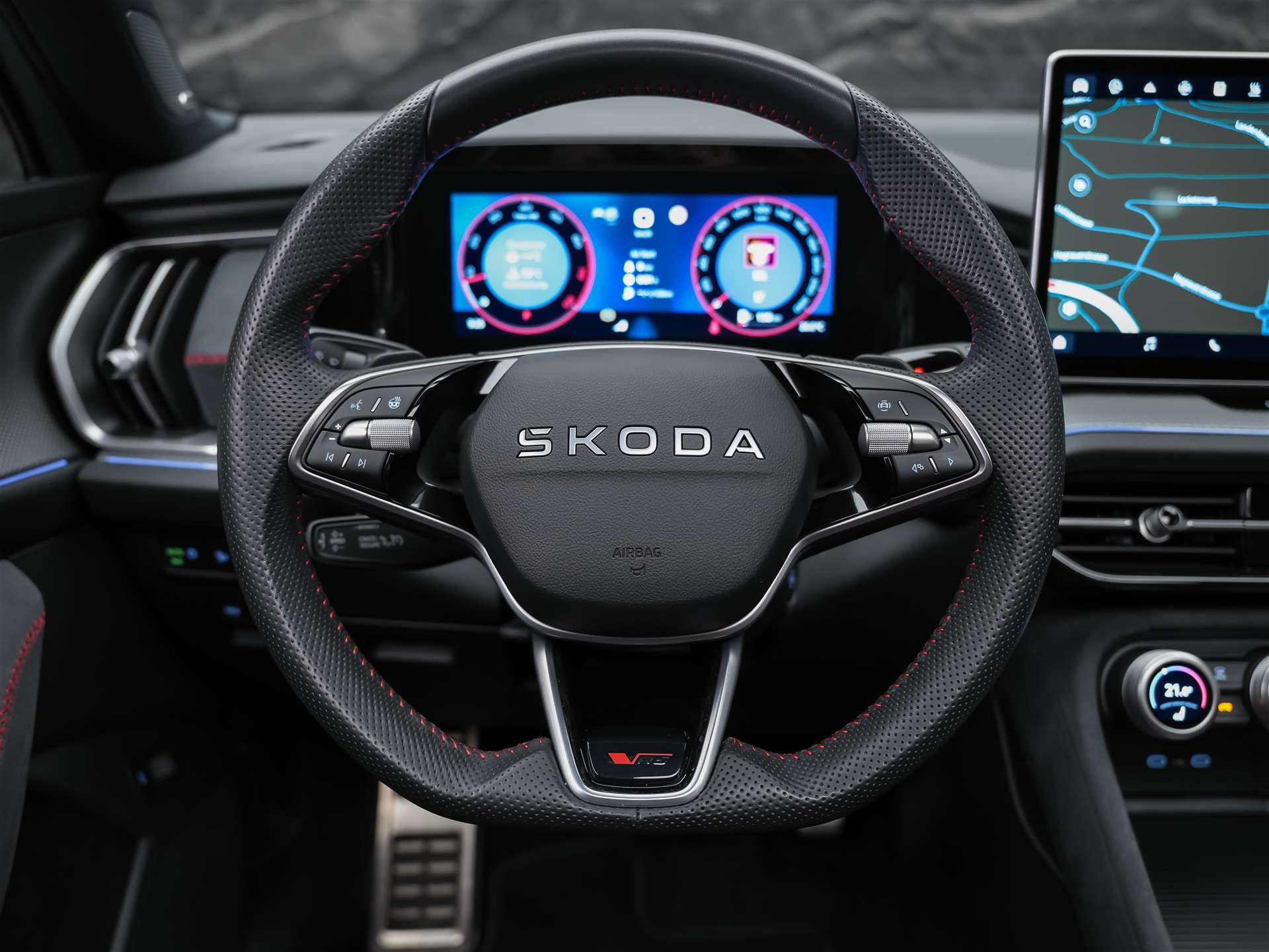 SKODA Kodiaq 2.0 TSI RS 4x4 *Panorama*Head Up*Standheizung*Matrix LED*-image-30