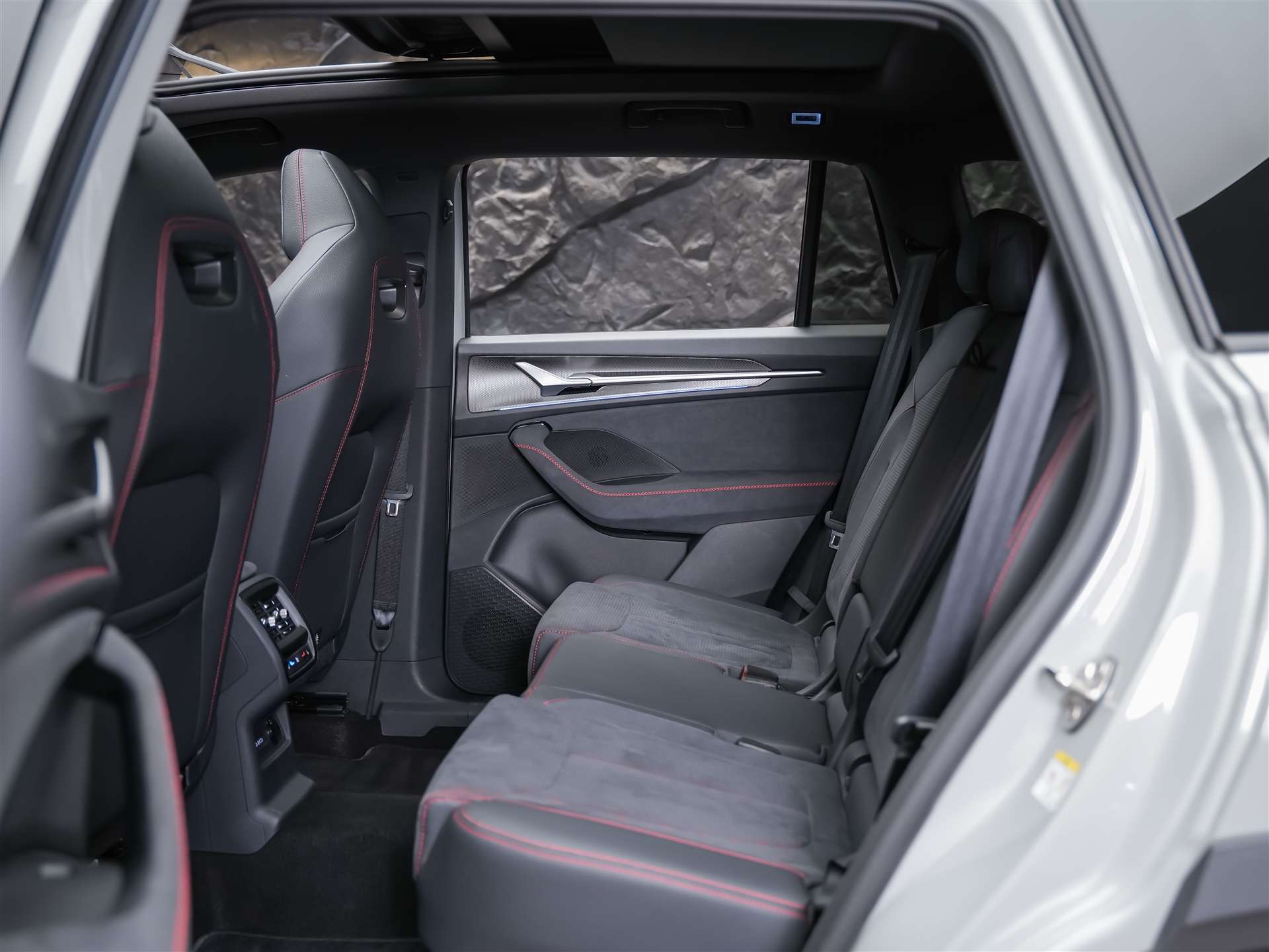 SKODA Kodiaq 2.0 TSI RS 4x4 *Panorama*Head Up*Standheizung*Matrix LED*-image-14
