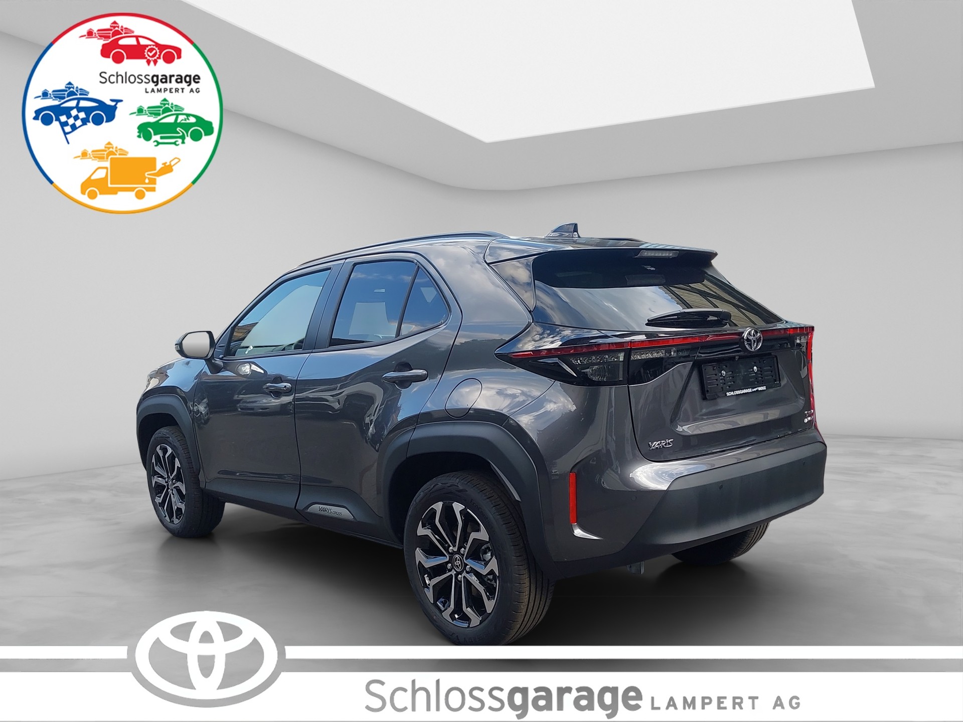 TOYOTA Yaris Cross 1.5 VVT-i HSD Trend AWD-i-showroom-element-3